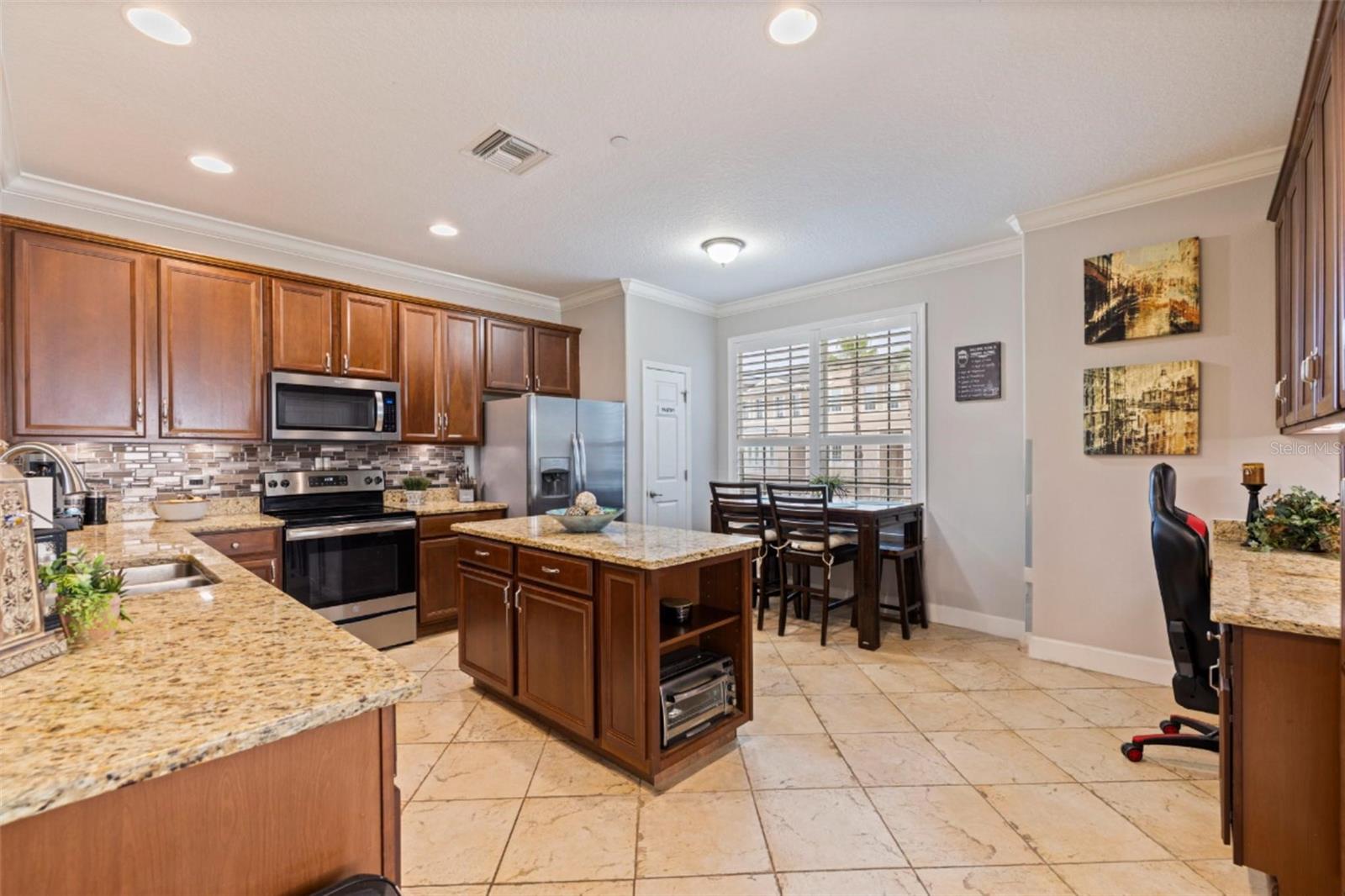 Image 19 of 65 For 7139 Islamorada Circle
