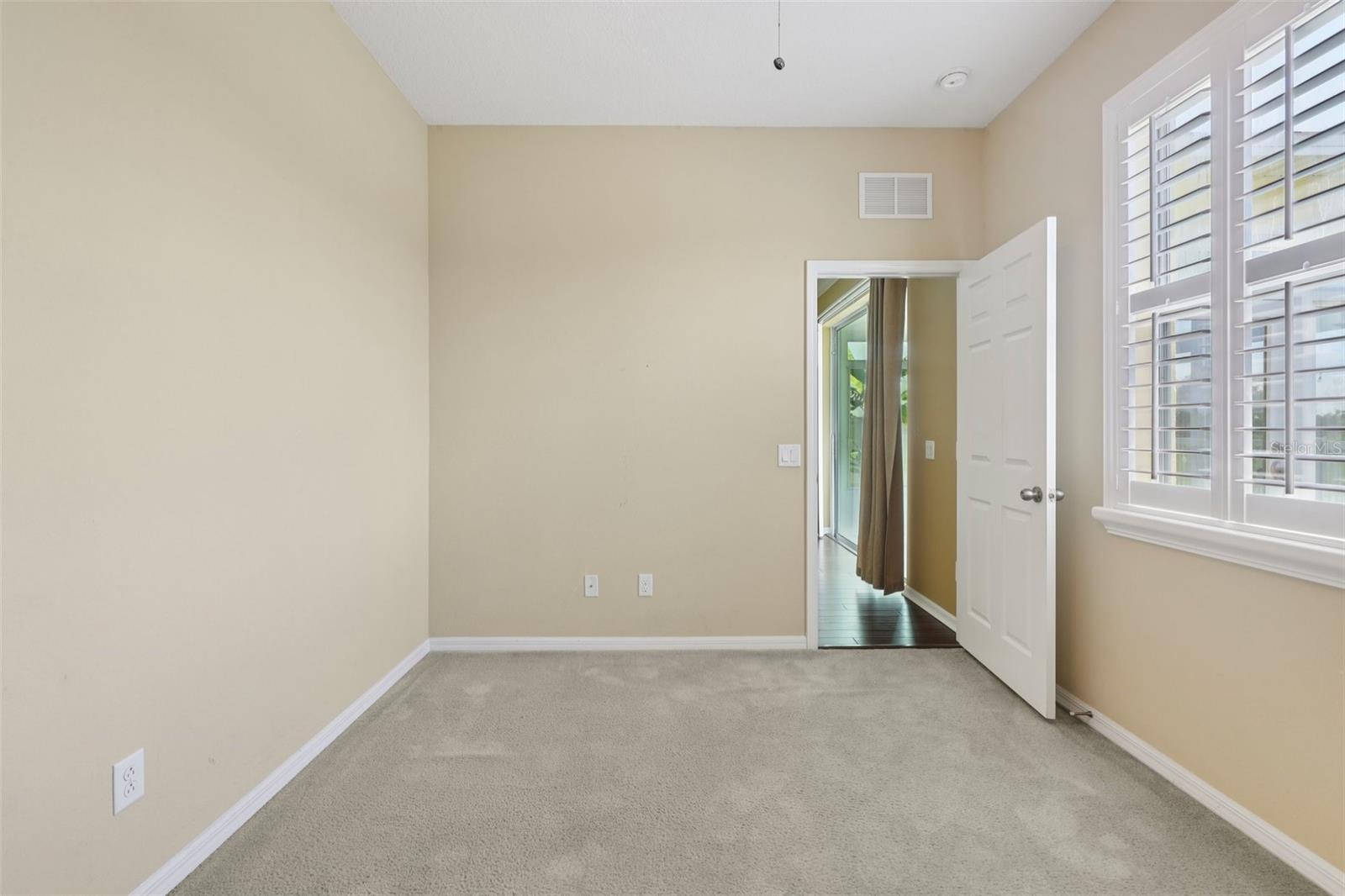 Image 37 of 84 For 10756 Pictorial Park Drive