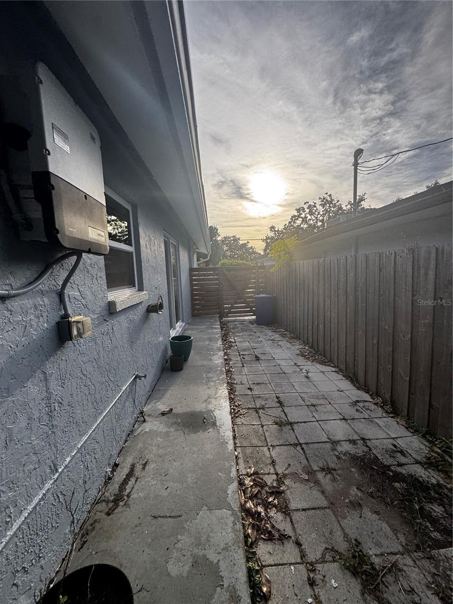 Image 42 of 51 For 7645 55th Street N