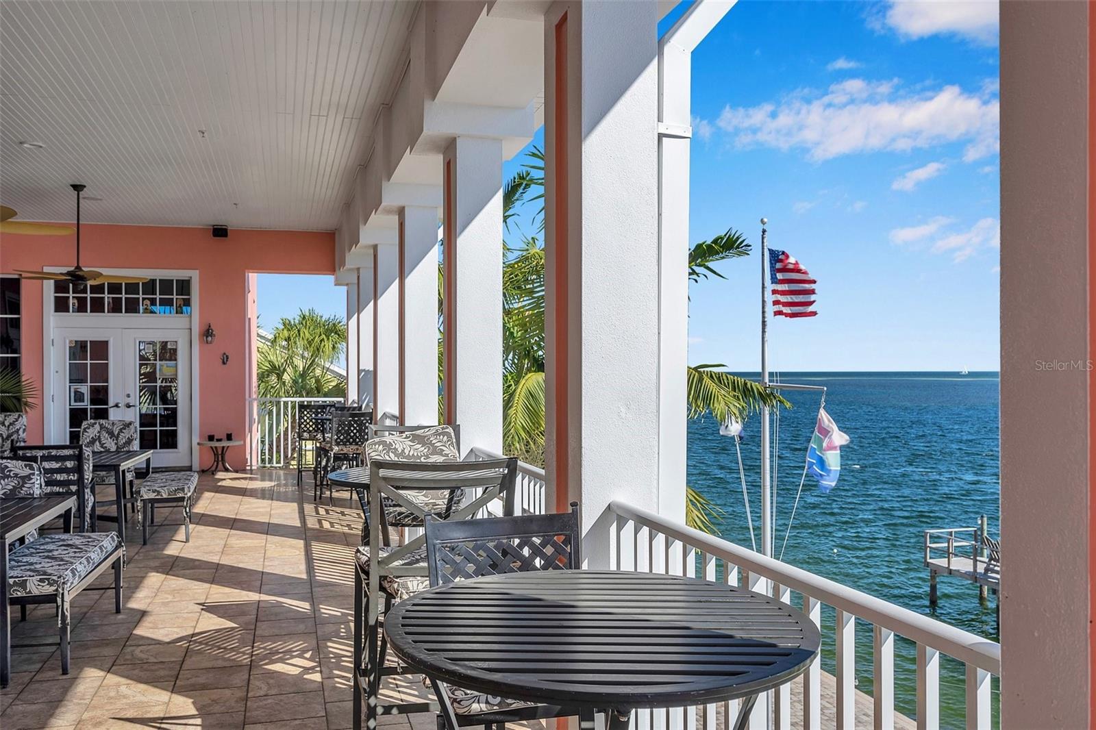 Image 17 of 31 For 5066 Coquina Key Drive Se