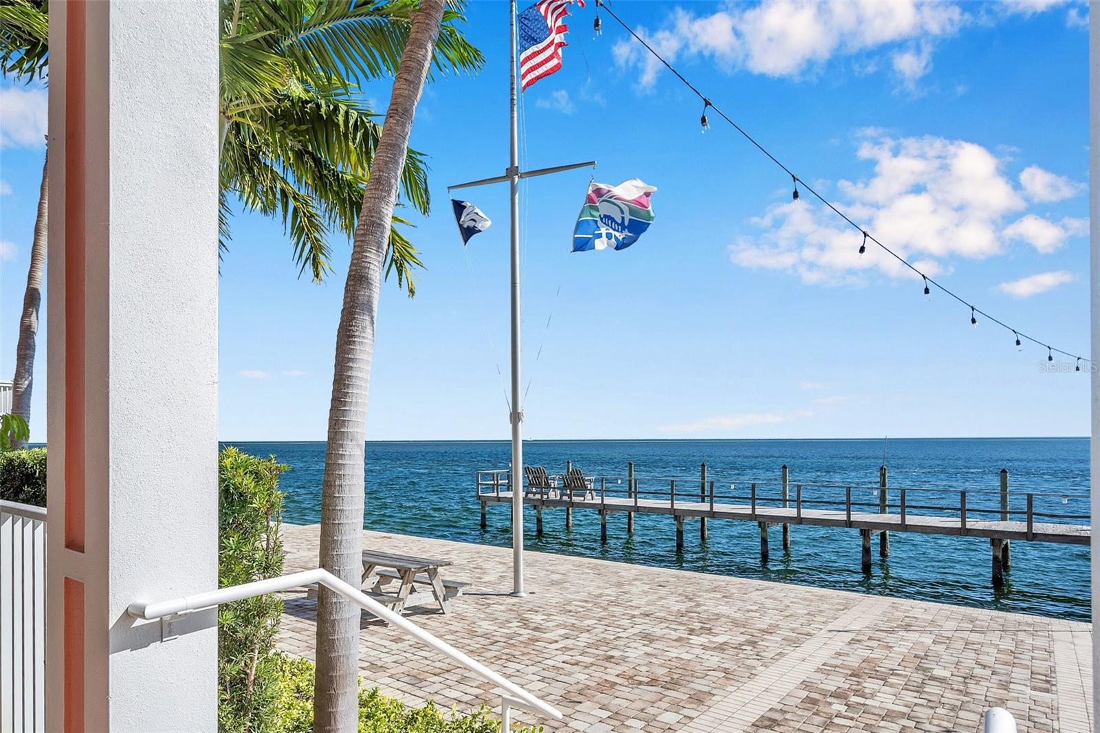 Image 19 of 31 For 5066 Coquina Key Drive Se