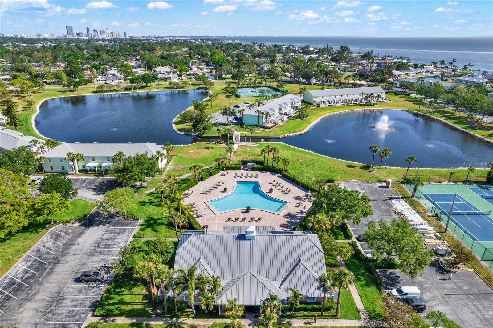 Image 23 of 31 For 5066 Coquina Key Drive Se