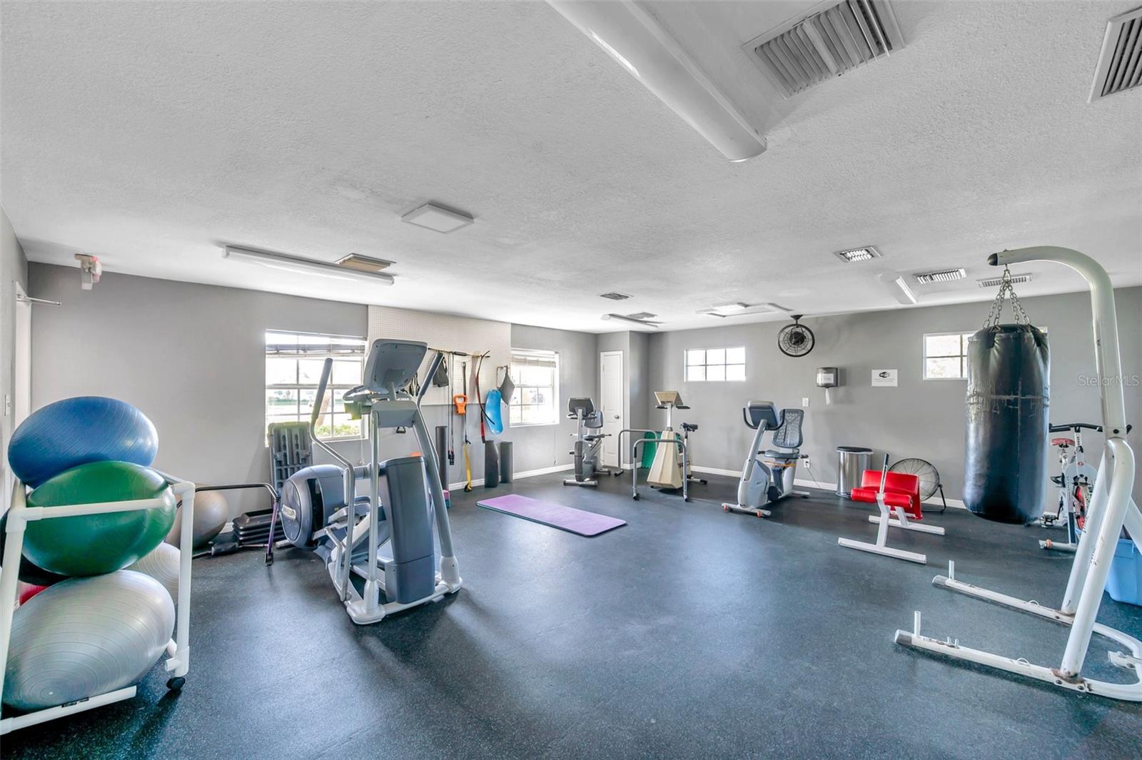 Image 26 of 31 For 5066 Coquina Key Drive Se