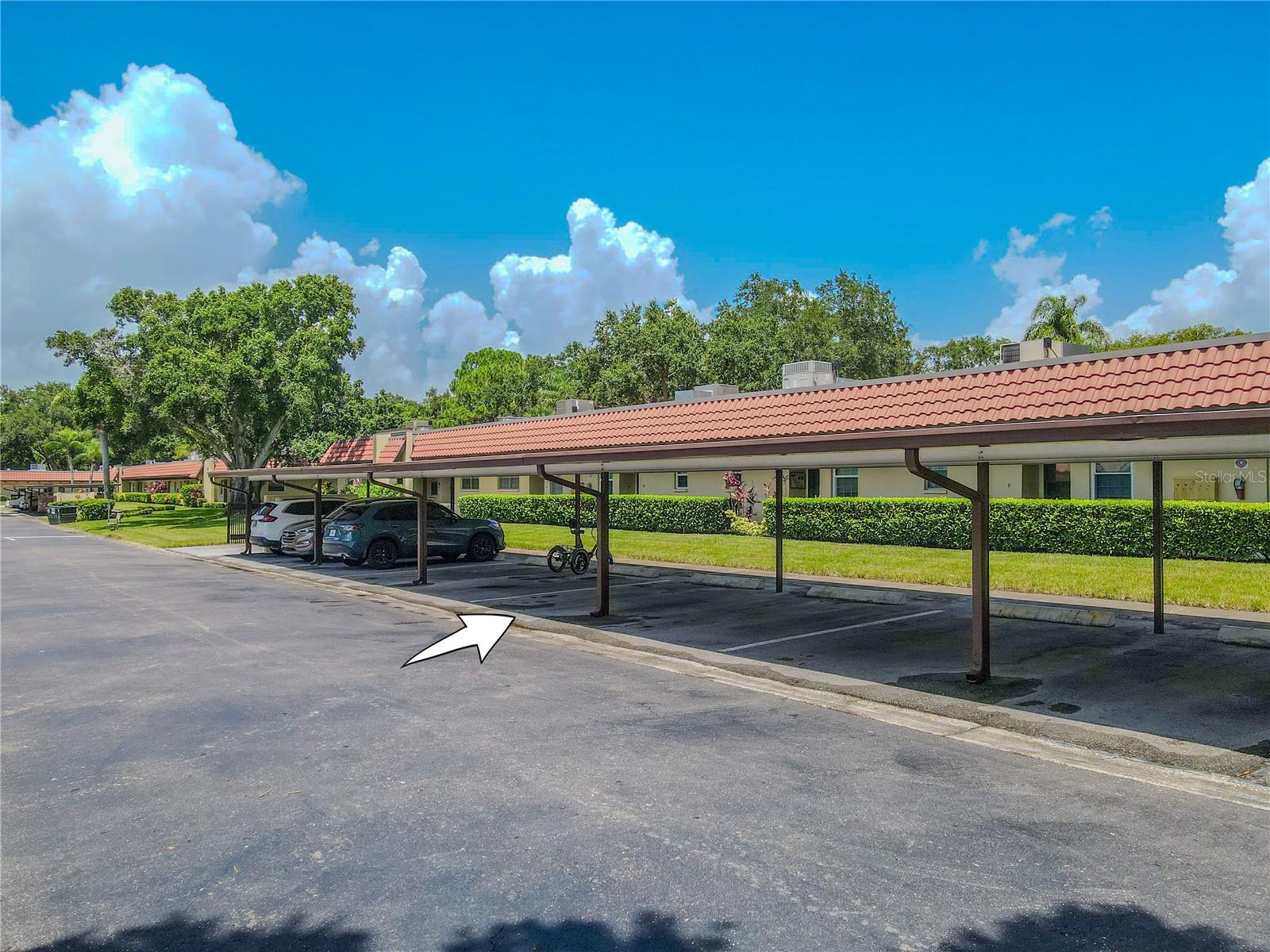 Image 2 of 31 For 1701 Pinehurst Road 19f