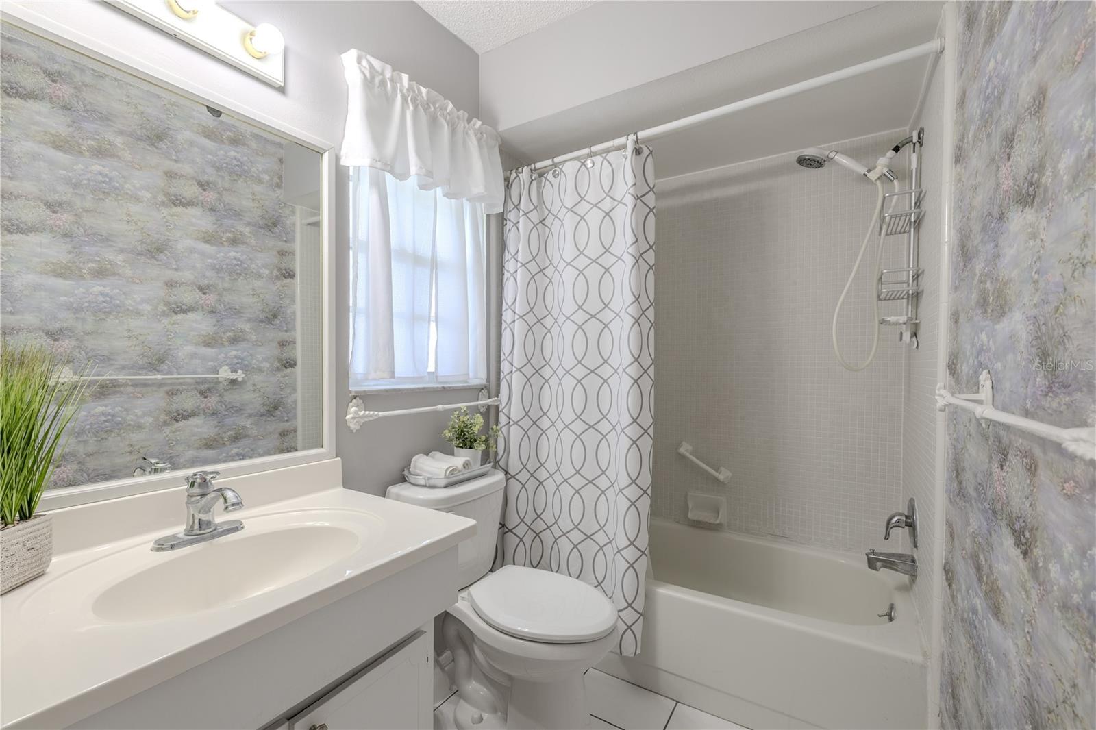 Image 20 of 31 For 1701 Pinehurst Road 19f