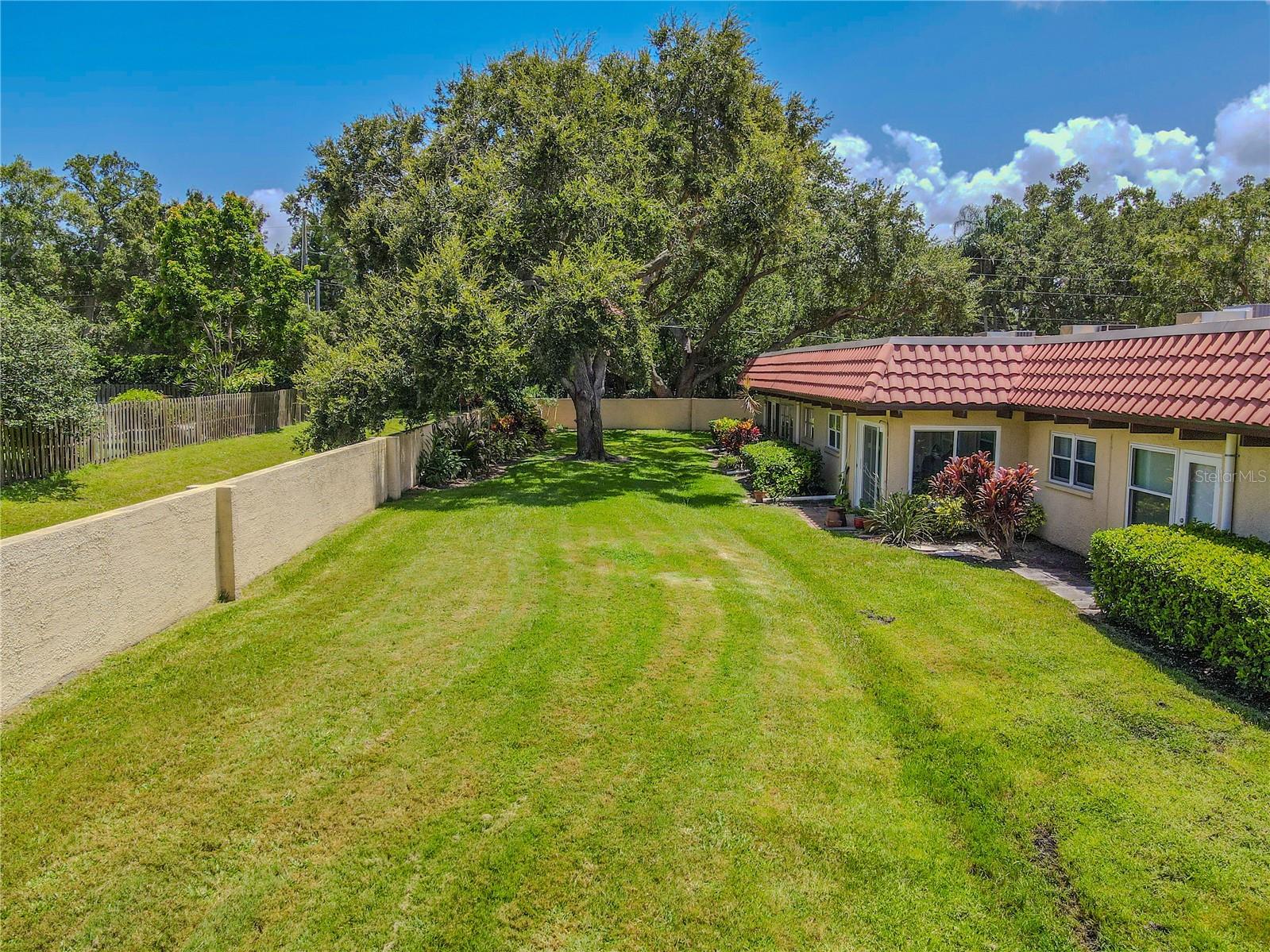 Image 25 of 31 For 1701 Pinehurst Road 19f