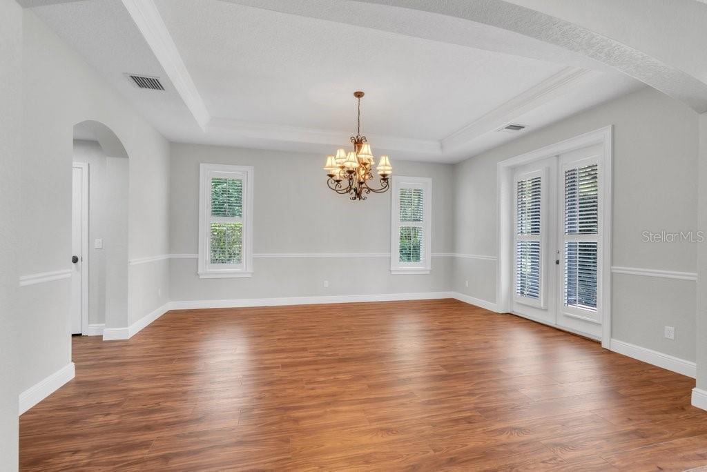 Listing photo id 8 for 16301 Dunlindale Drive