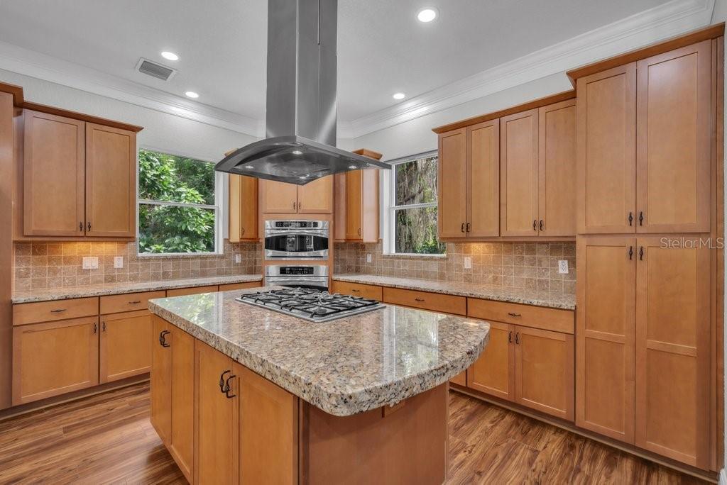 Listing photo id 18 for 16301 Dunlindale Drive