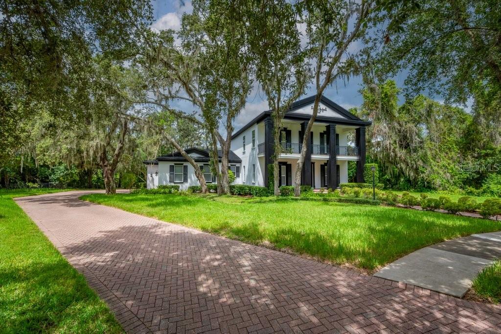 Listing photo id 1 for 16301 Dunlindale Drive