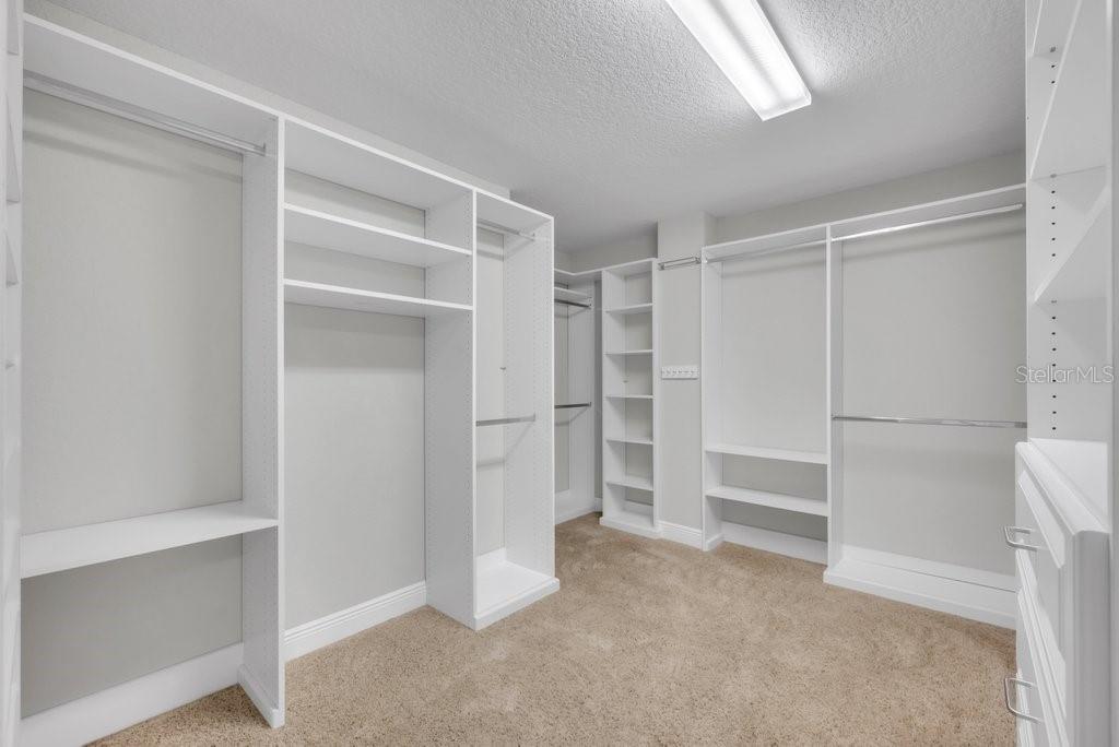 Listing photo id 30 for 16301 Dunlindale Drive