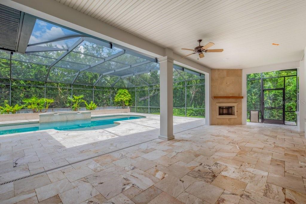 Listing photo id 42 for 16301 Dunlindale Drive