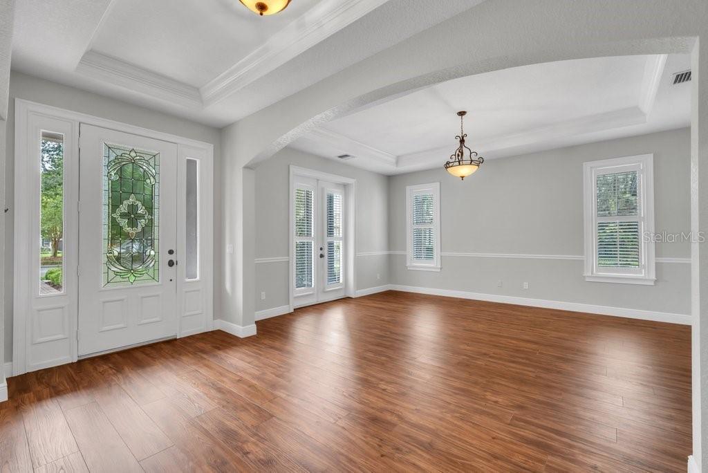 Listing photo id 7 for 16301 Dunlindale Drive