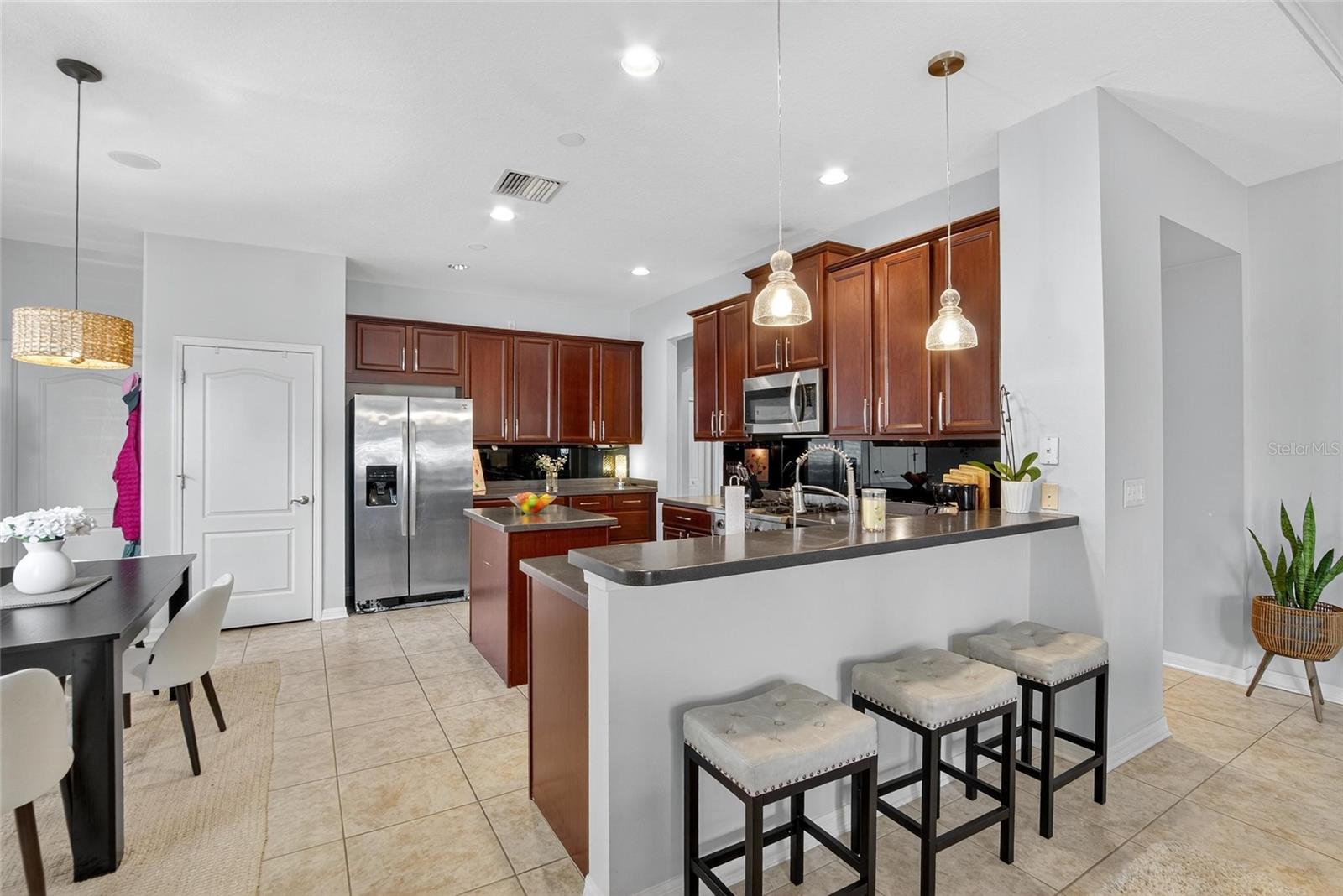 Image 13 of 39 For 5906 Palmettoside Street