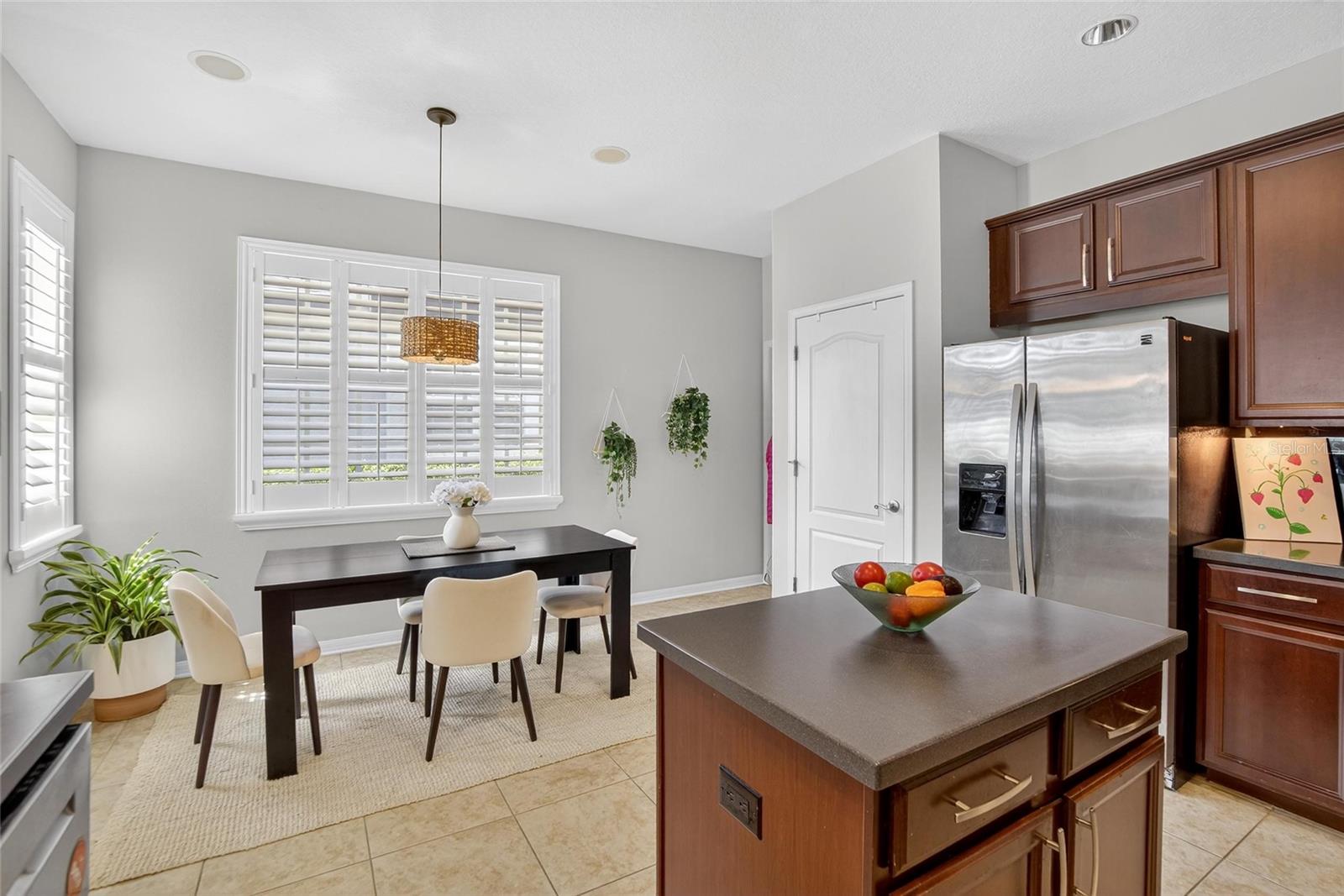 Image 14 of 39 For 5906 Palmettoside Street