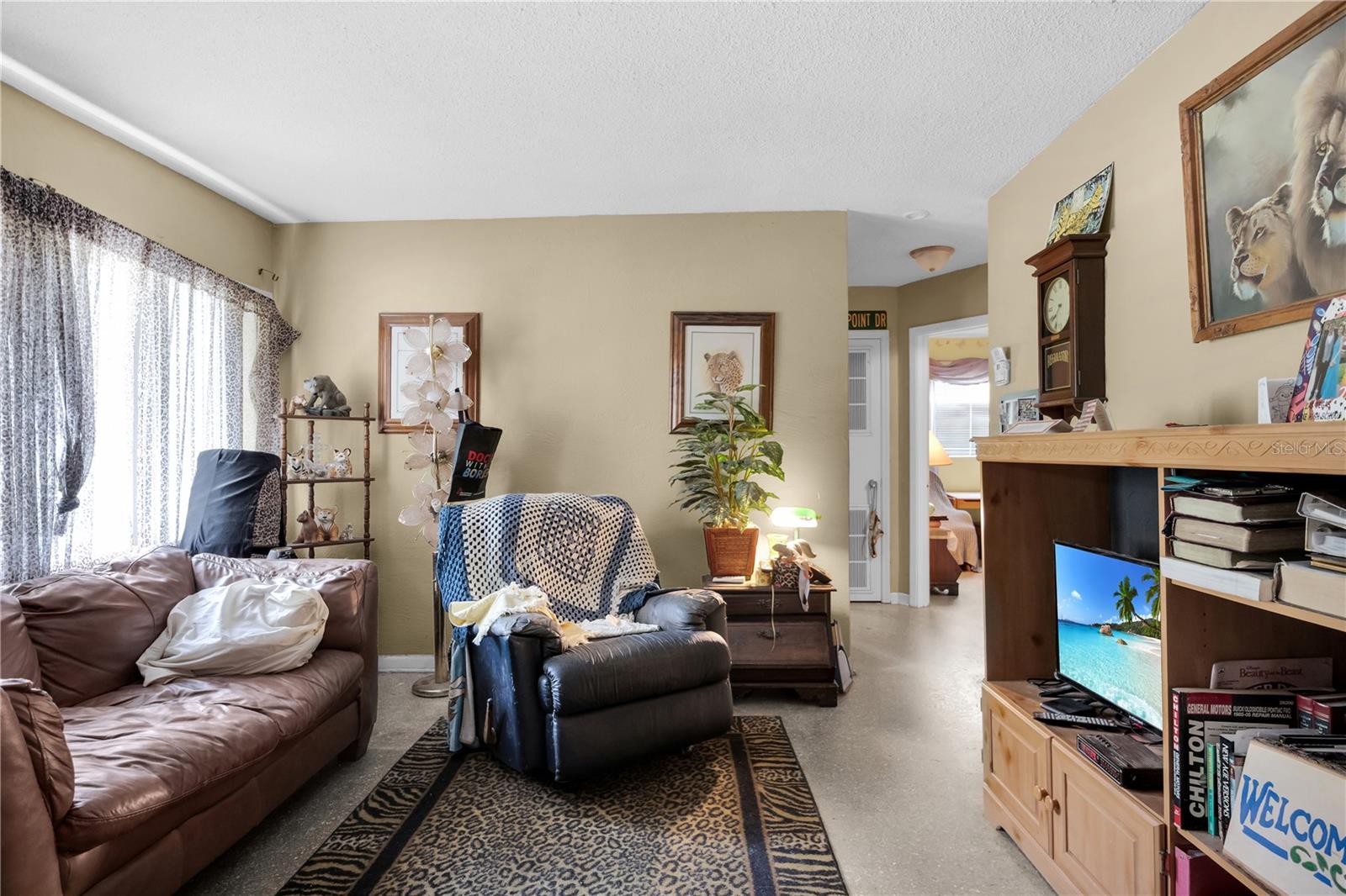 Image 14 of 38 For 1058 Breezy Drive