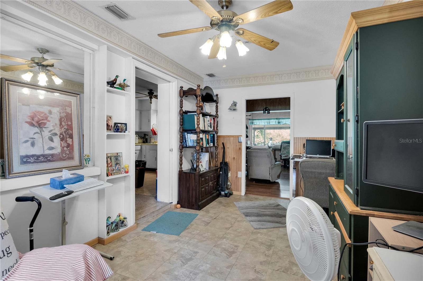 Image 17 of 38 For 1058 Breezy Drive
