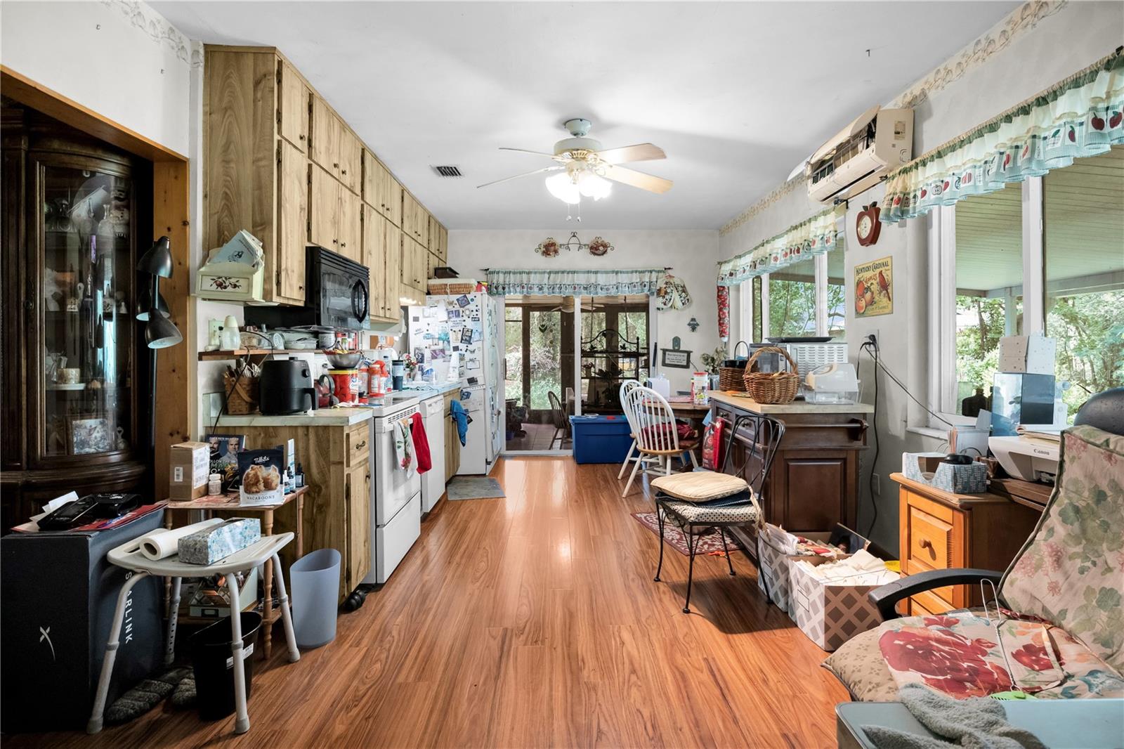 Image 20 of 38 For 1058 Breezy Drive