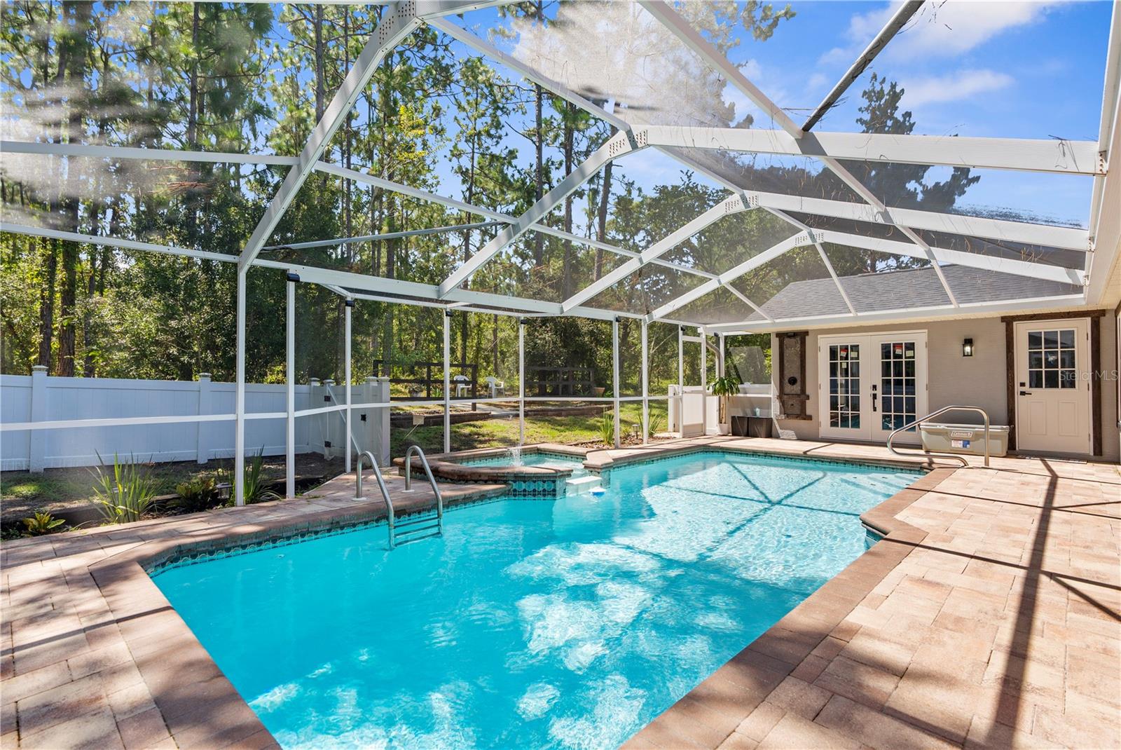 Listing photo id 42 for 9 Plumbago Court