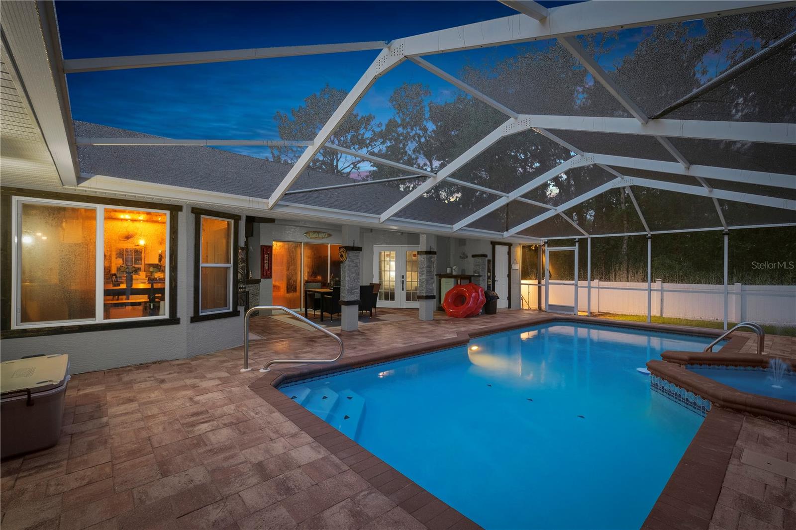 Listing photo id 47 for 9 Plumbago Court
