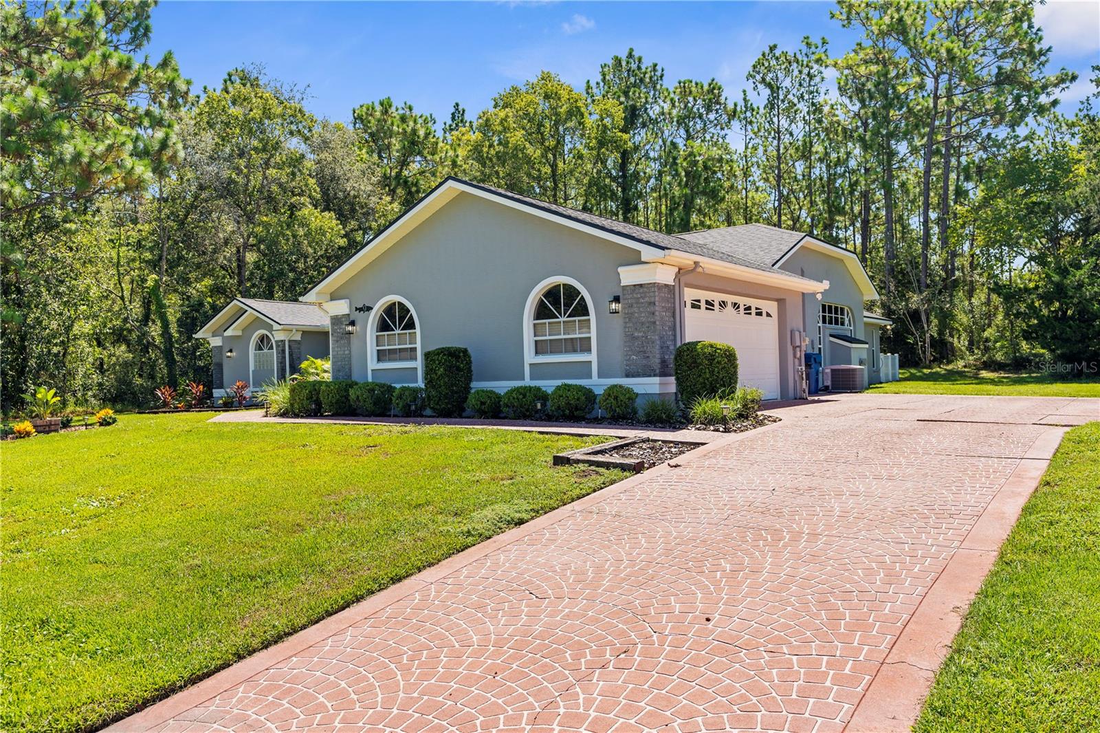 Listing photo id 3 for 9 Plumbago Court