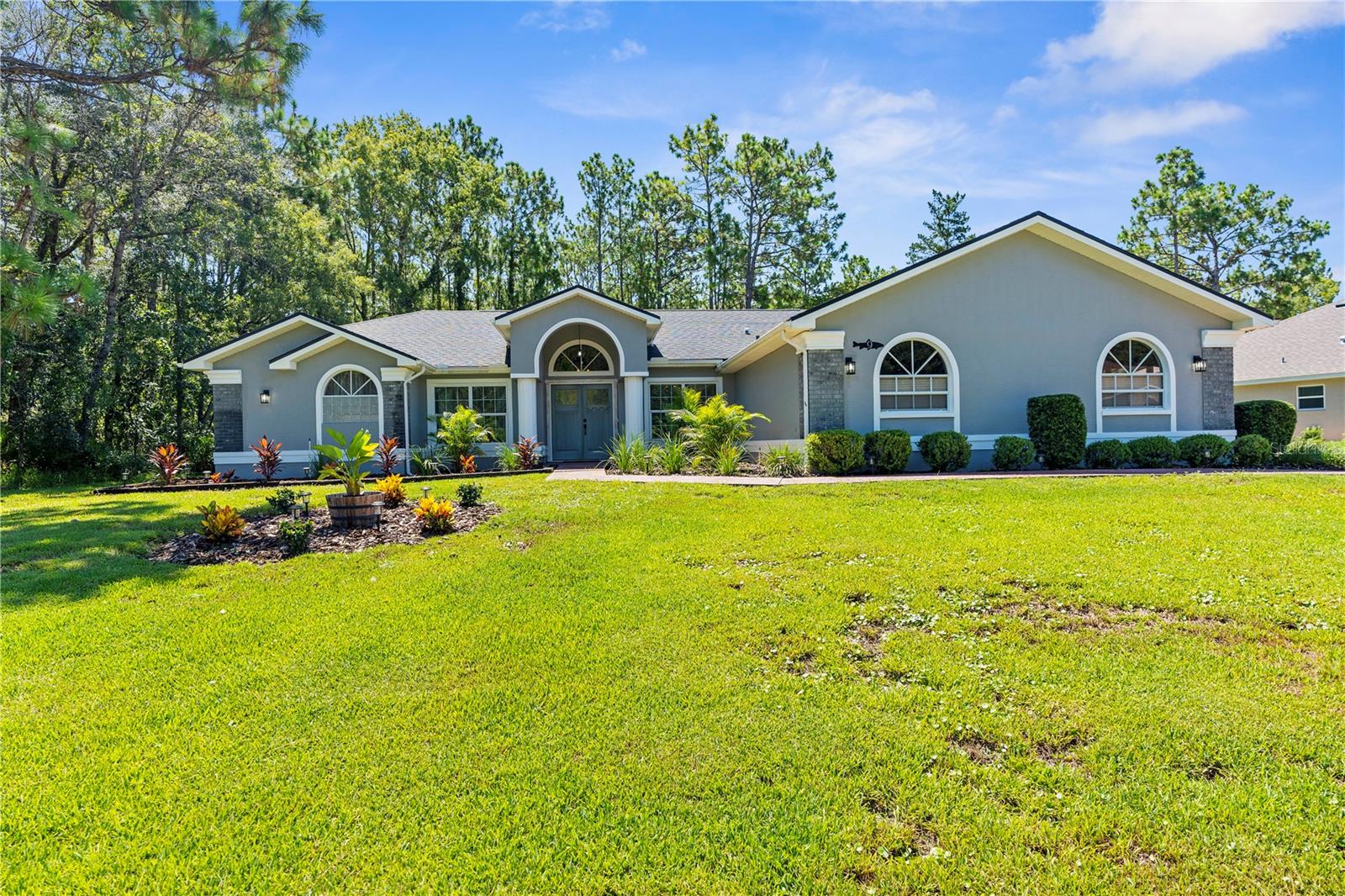 Listing photo id 55 for 9 Plumbago Court