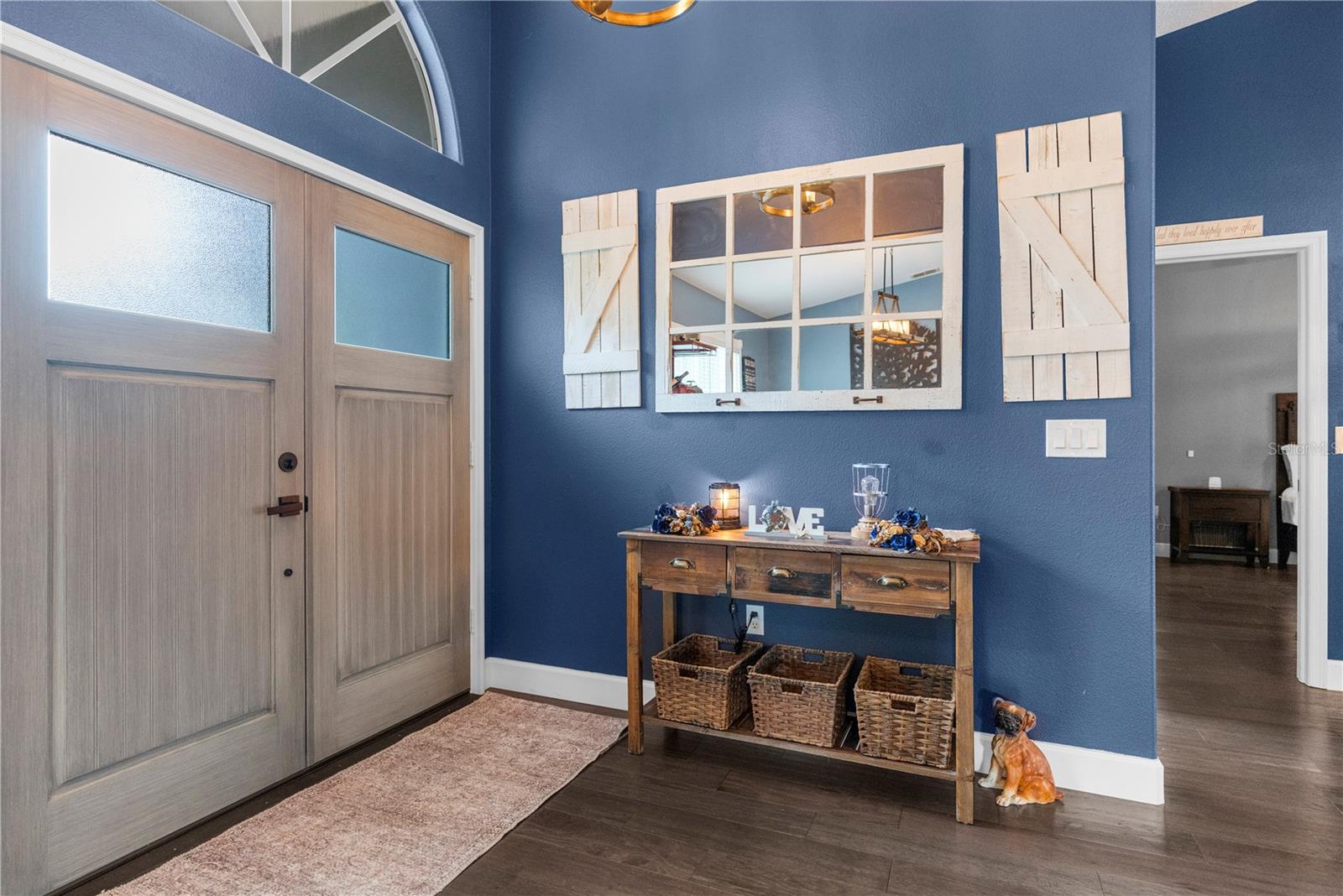 Listing photo id 5 for 9 Plumbago Court