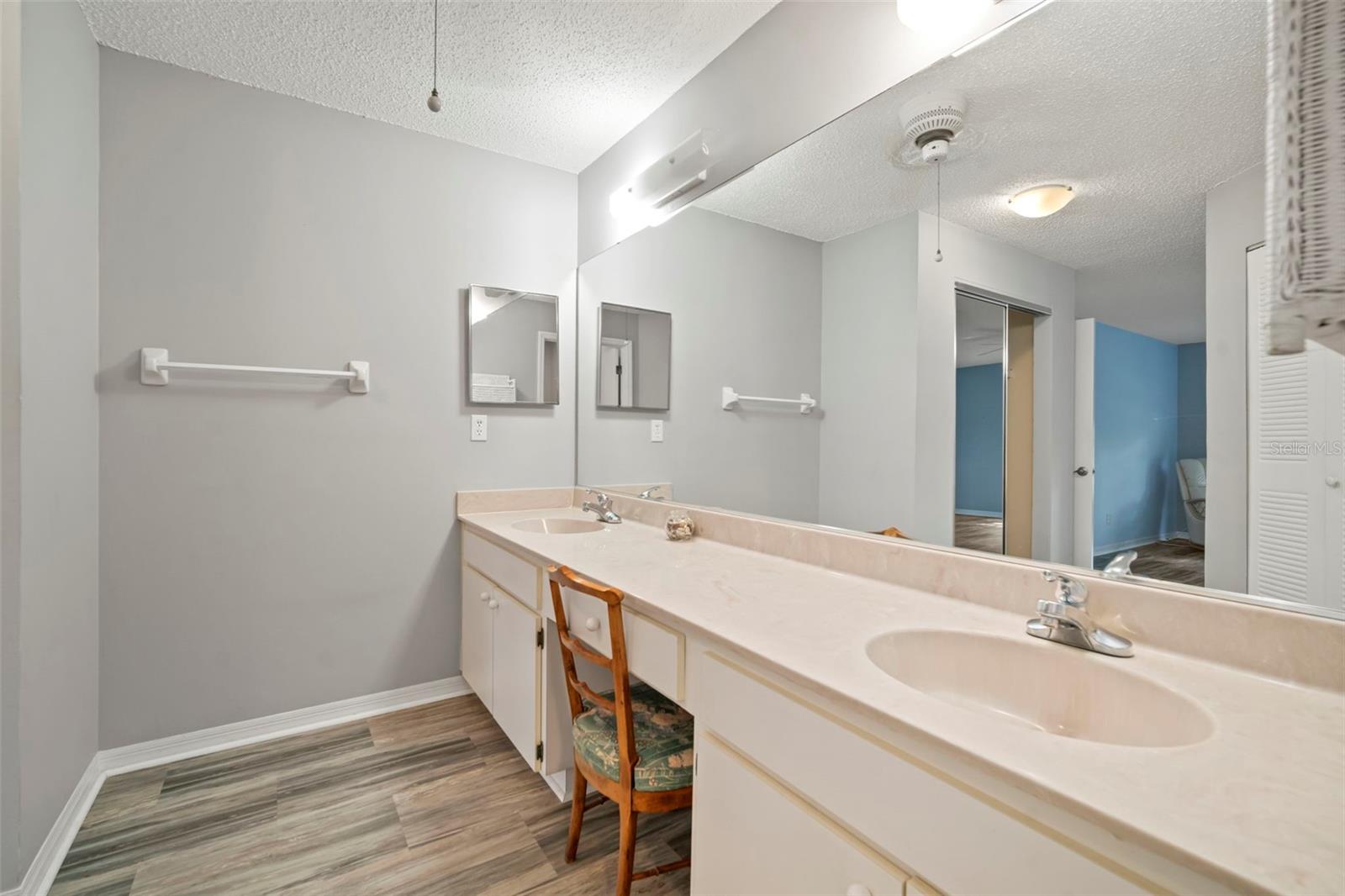 Image 13 of 41 For 1609 Laughton Place