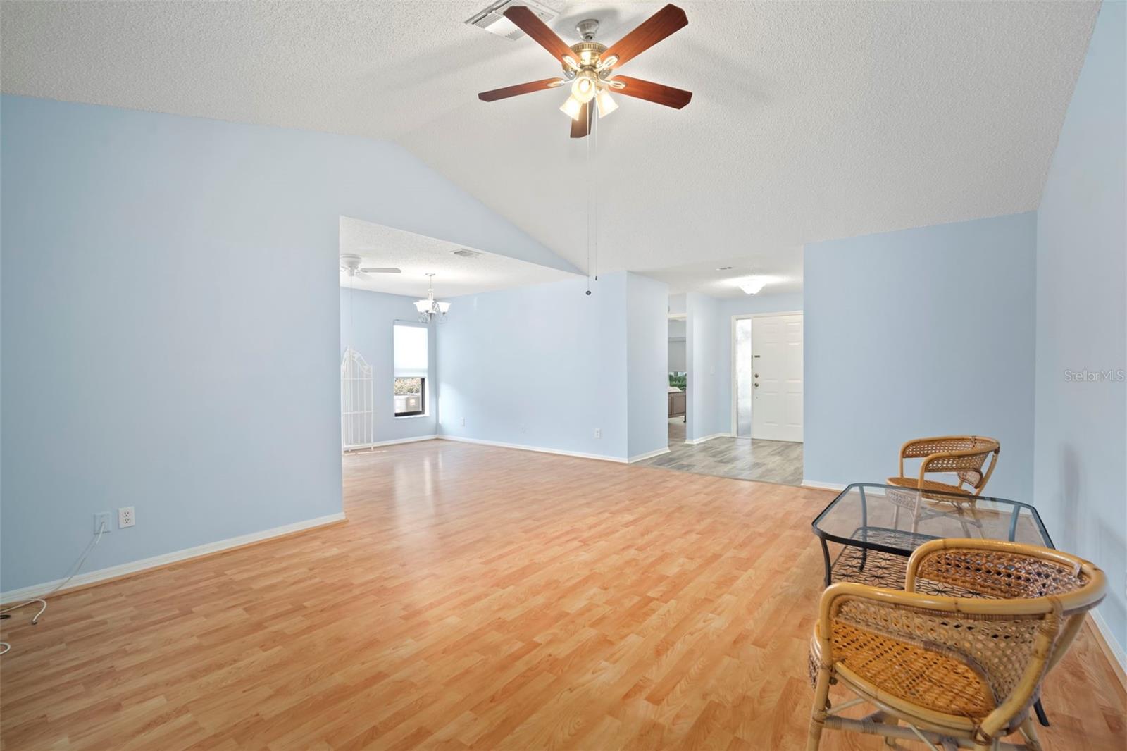 Image 17 of 41 For 1609 Laughton Place