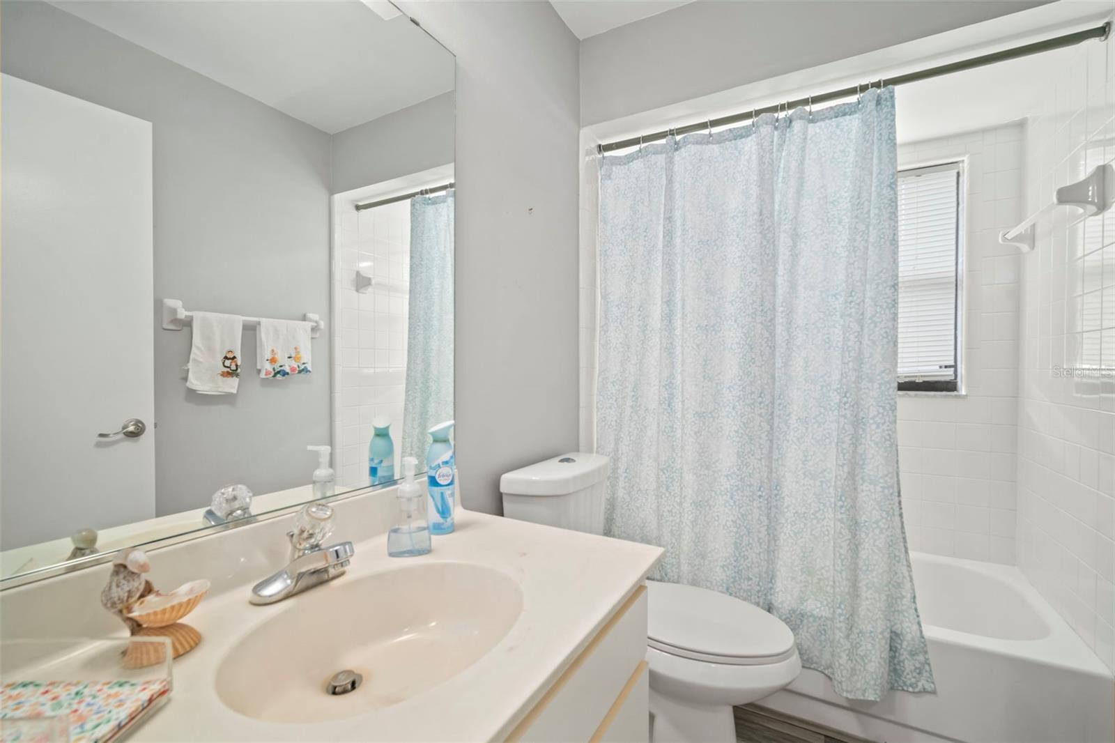 Image 7 of 41 For 1609 Laughton Place