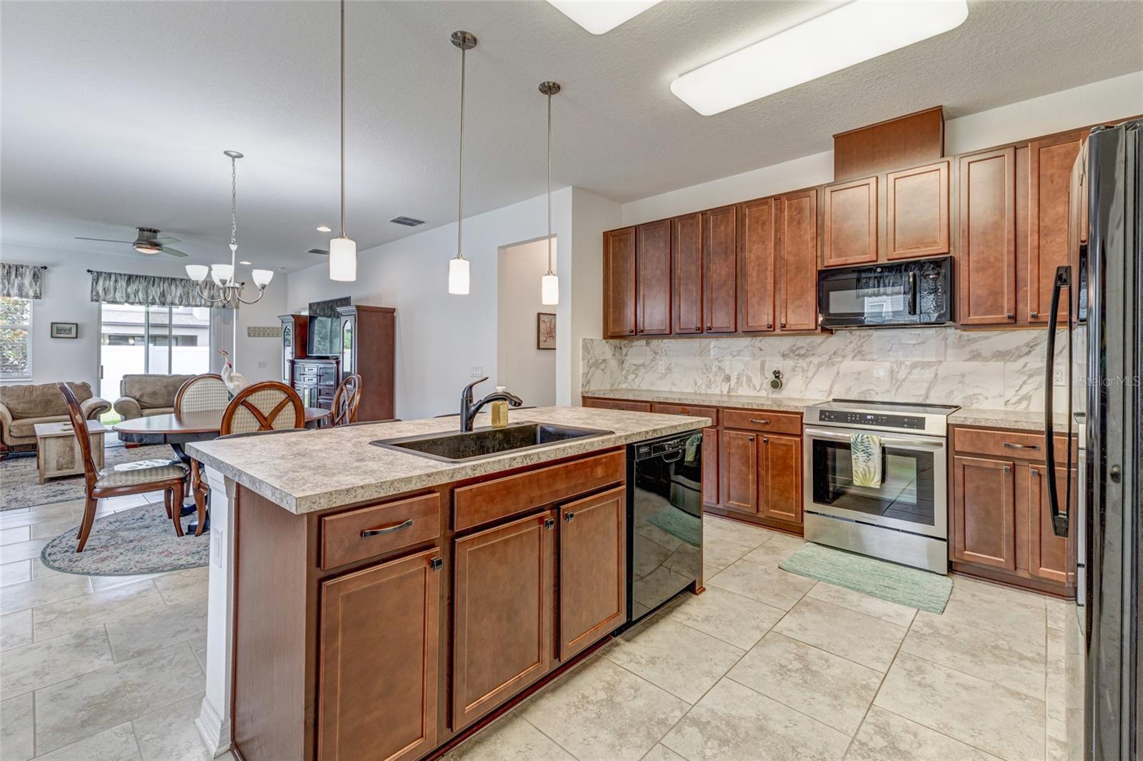 Image 12 of 36 For 11444 Alachua Creek Lane