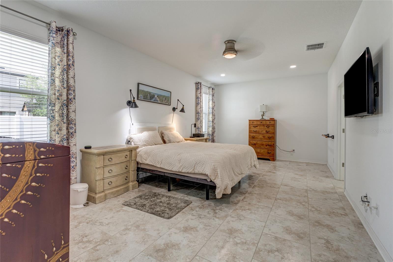 Image 23 of 36 For 11444 Alachua Creek Lane