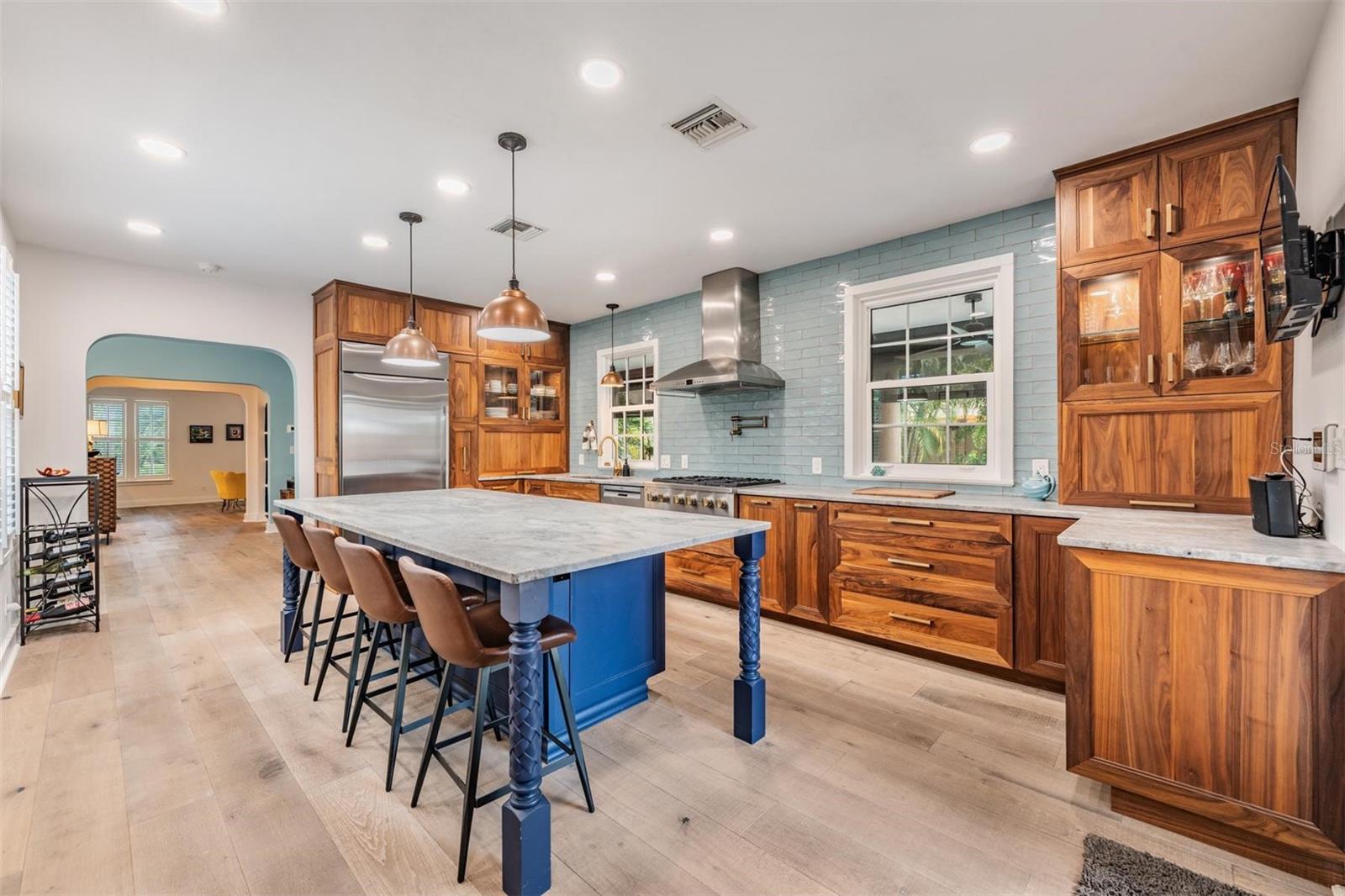 Image 15 of 66 For 125 13th Avenue N