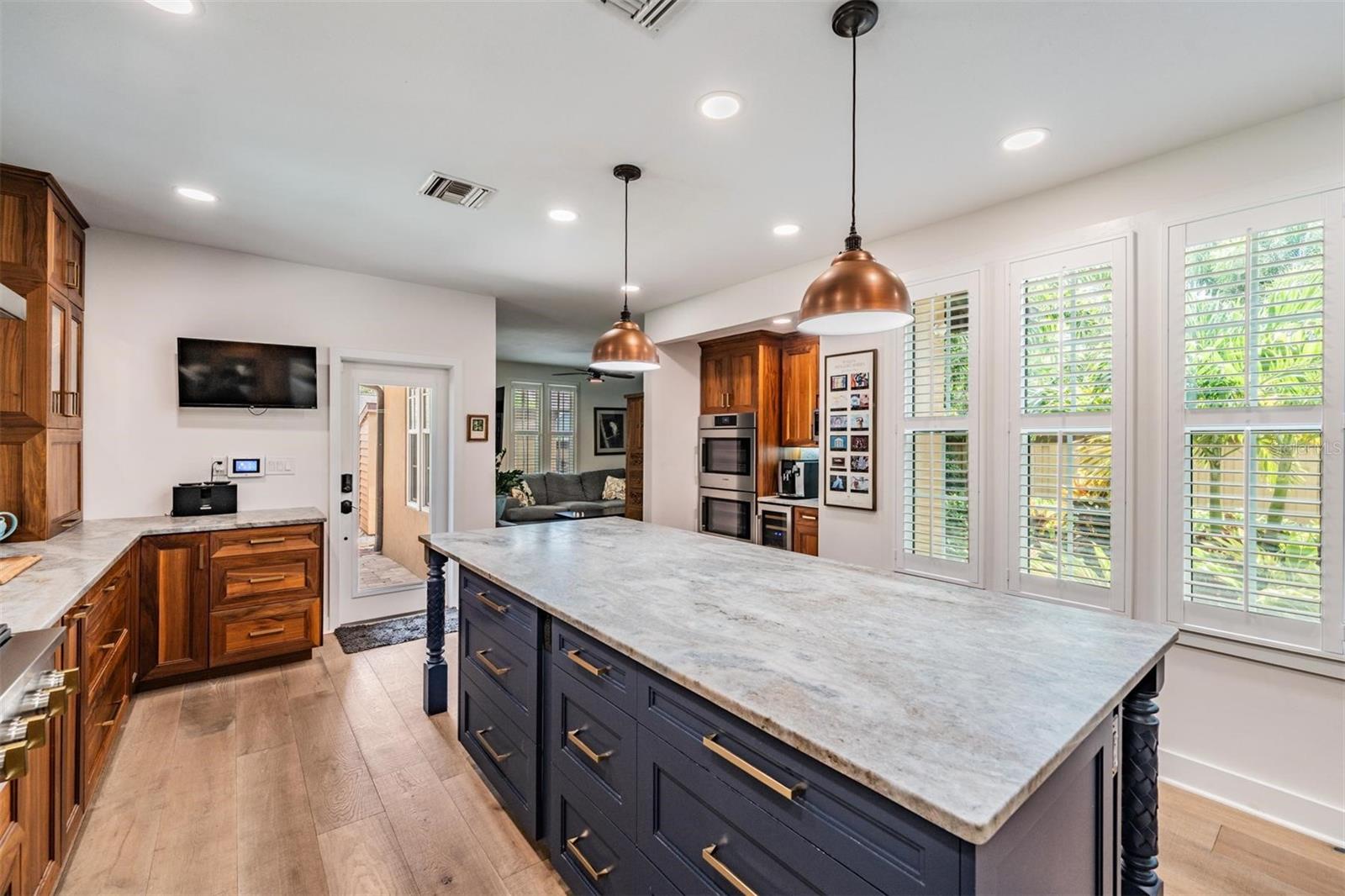 Image 19 of 66 For 125 13th Avenue N