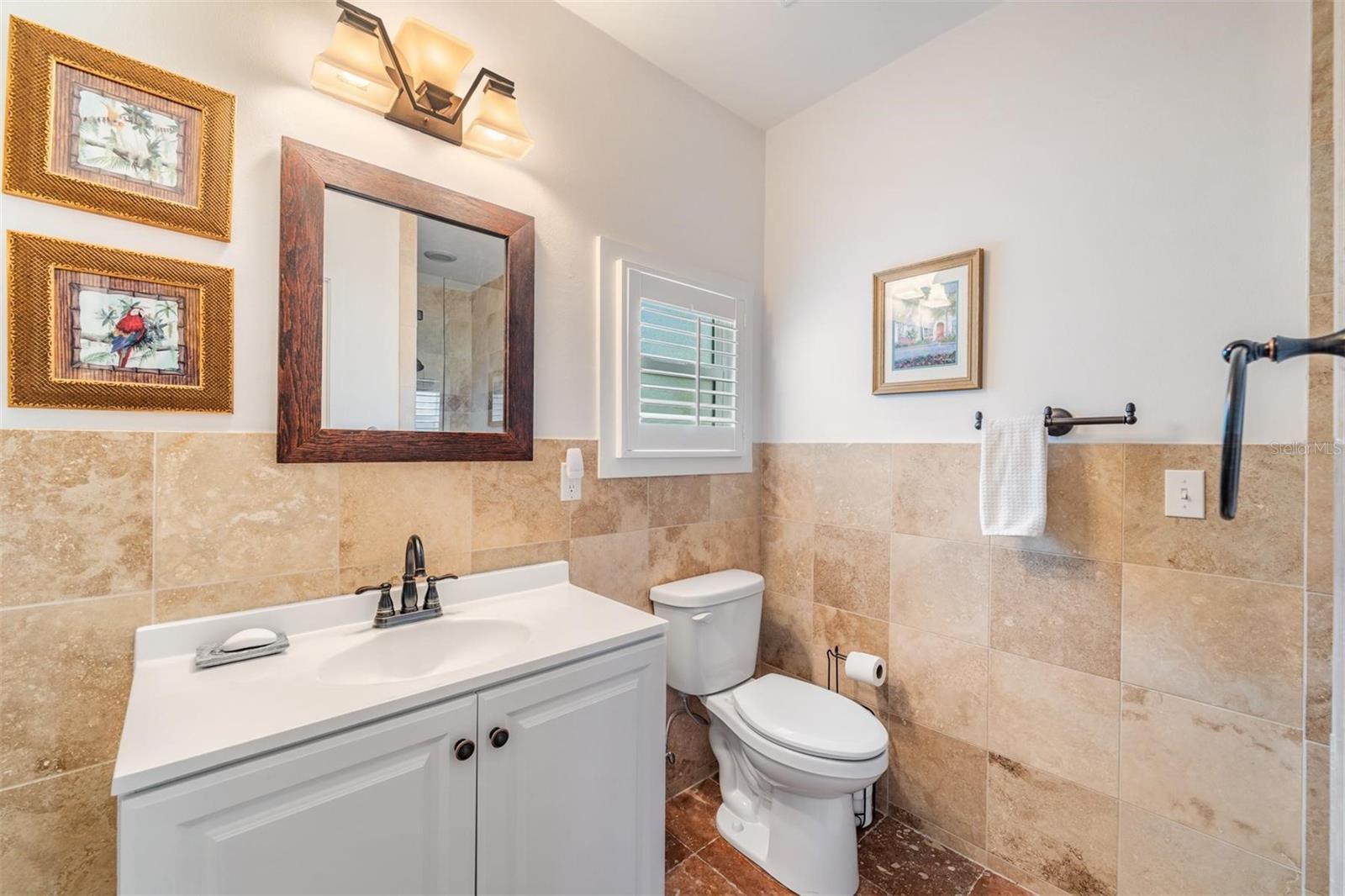 Image 25 of 66 For 125 13th Avenue N