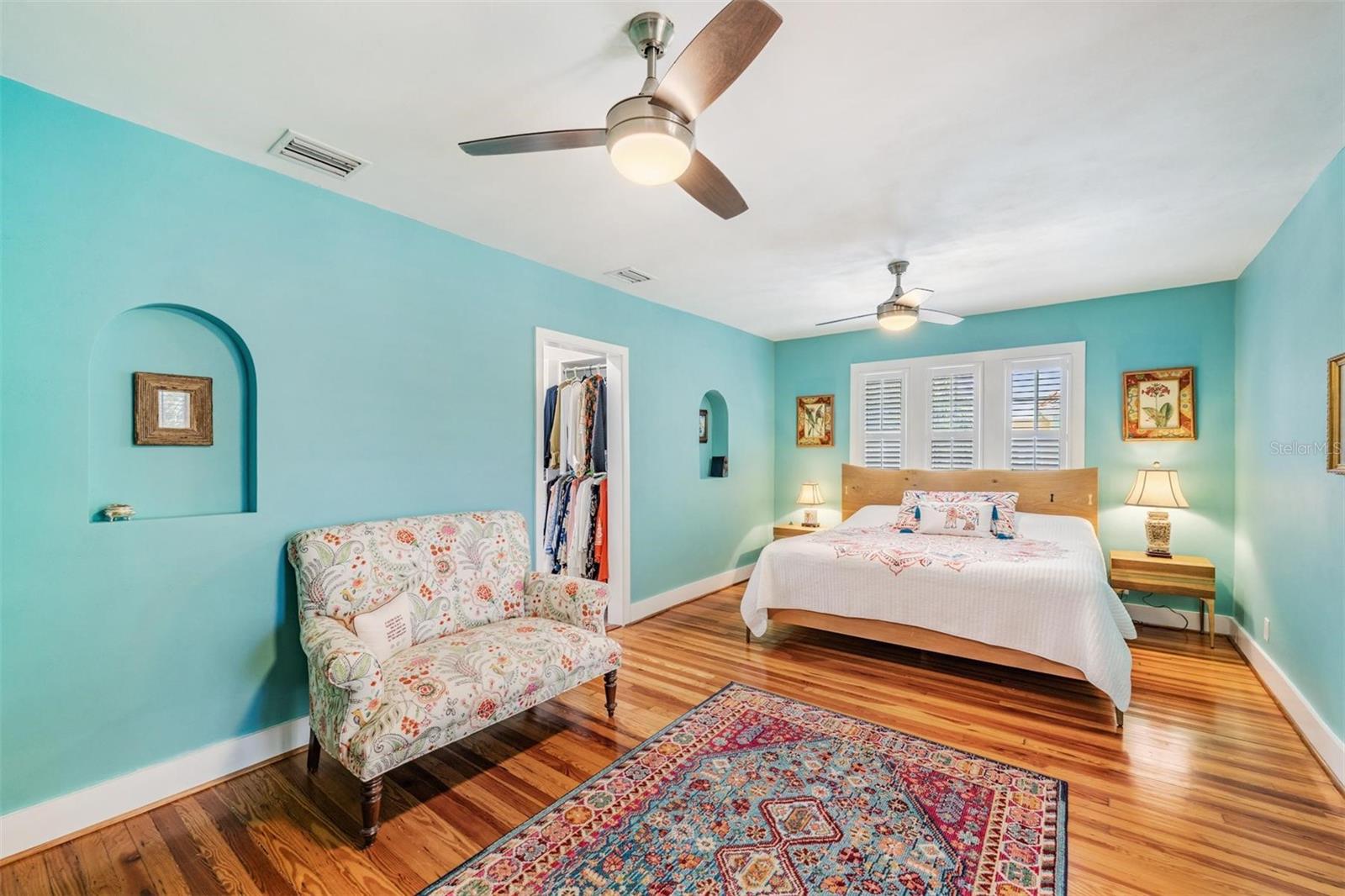 Image 32 of 66 For 125 13th Avenue N