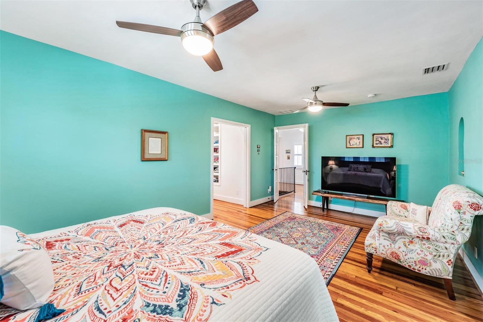 Image 33 of 66 For 125 13th Avenue N