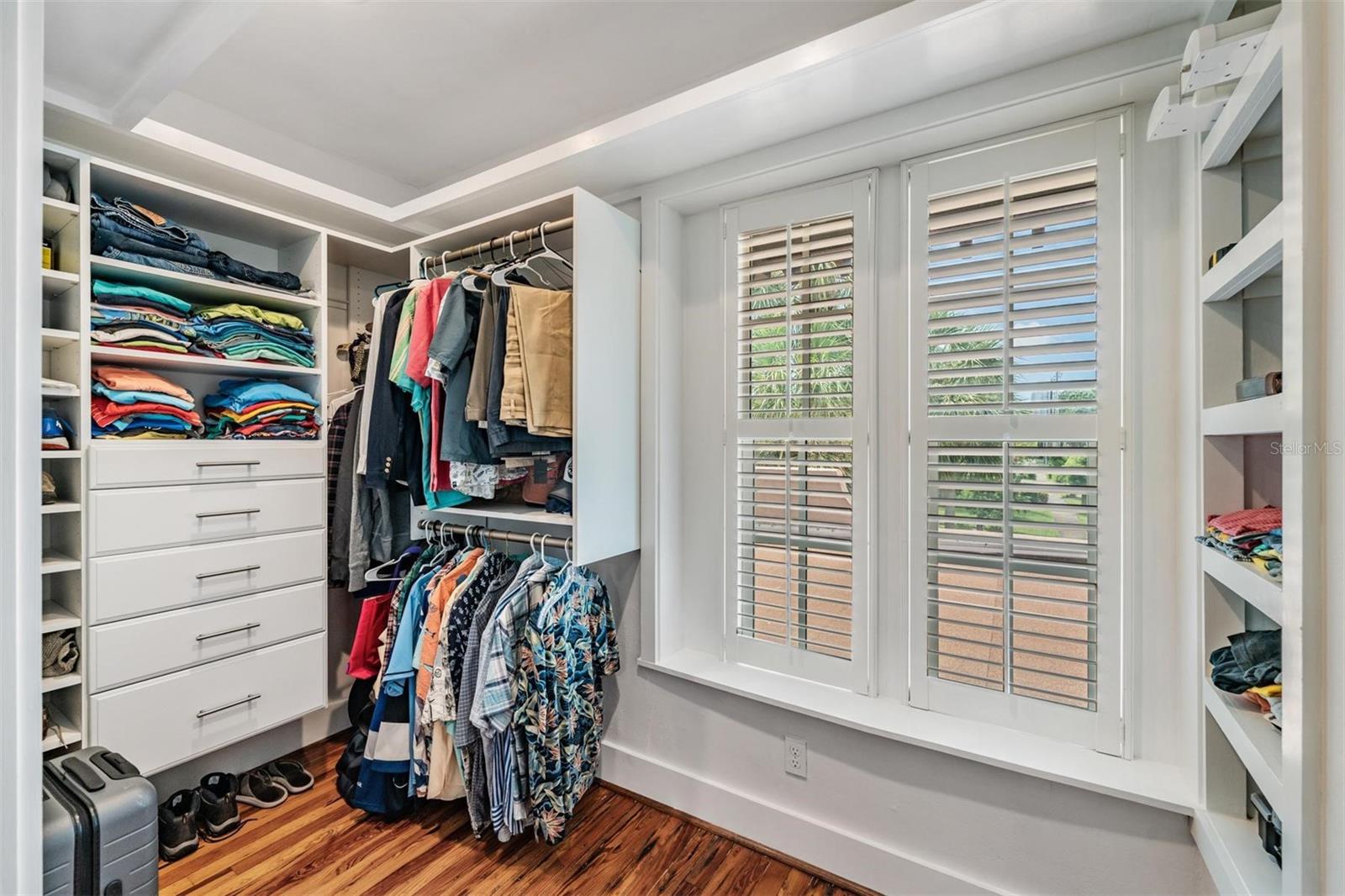 Image 34 of 66 For 125 13th Avenue N