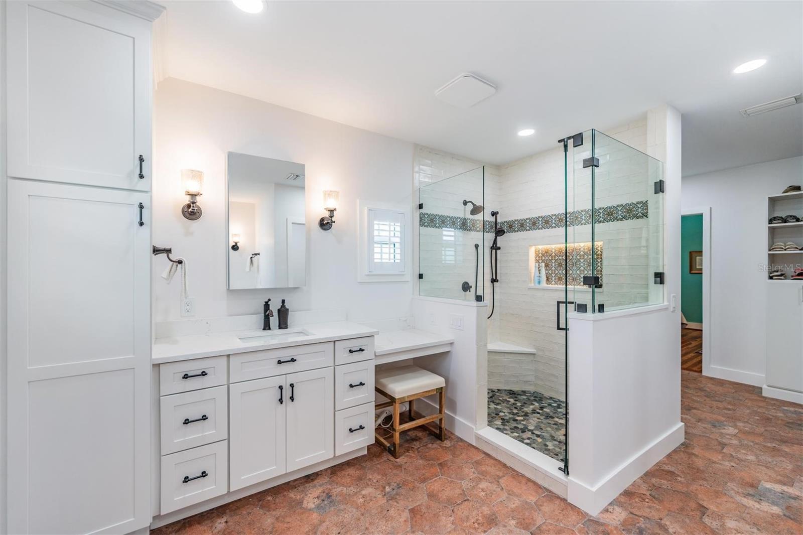 Image 37 of 66 For 125 13th Avenue N