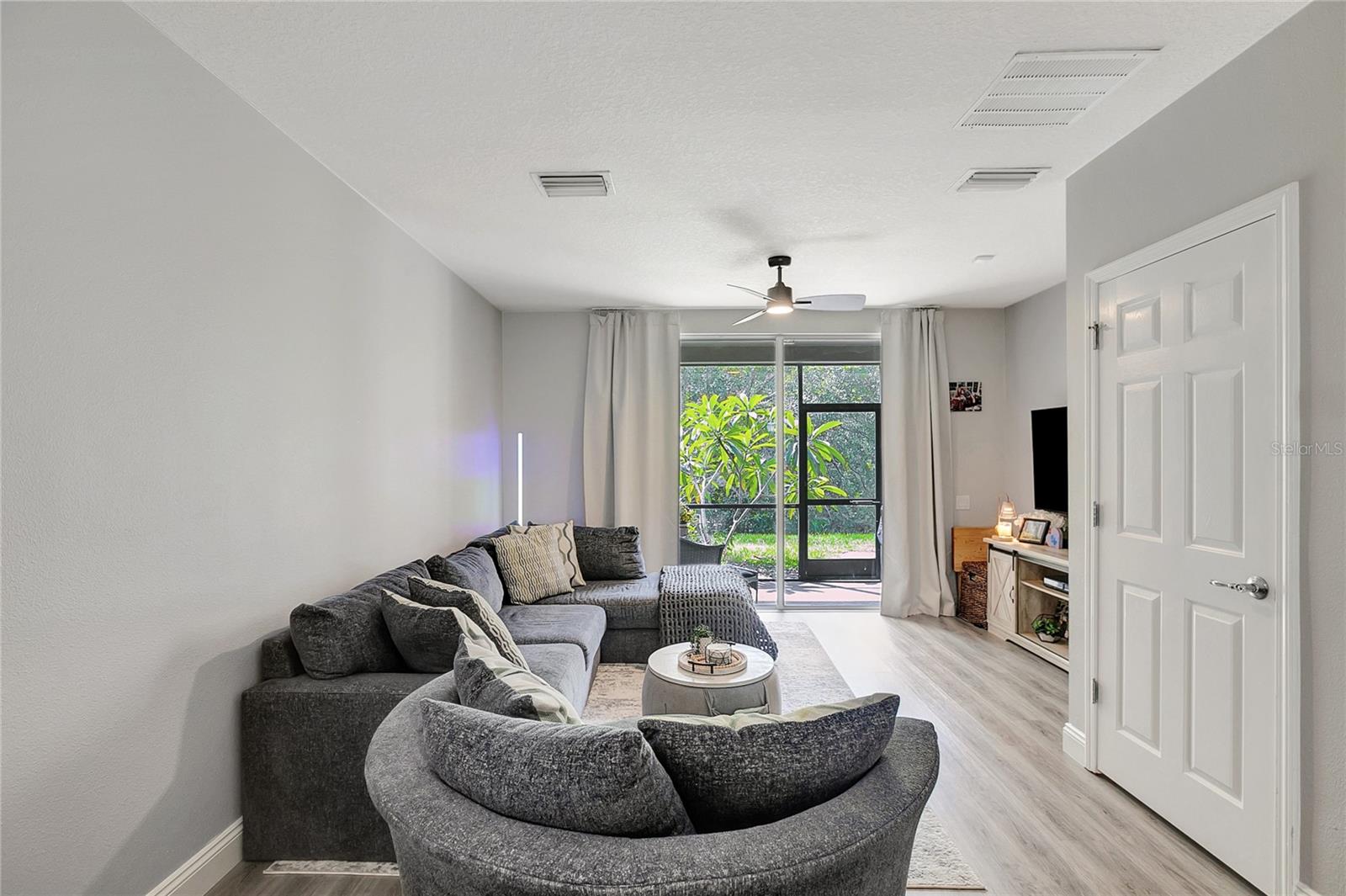 Image 15 of 67 For 10455 Westpark Preserve Boulevard