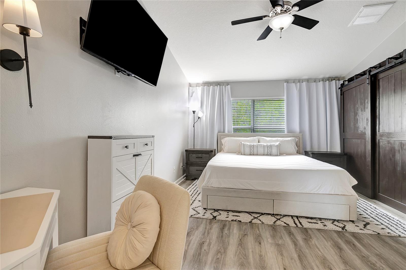 Image 38 of 67 For 10455 Westpark Preserve Boulevard