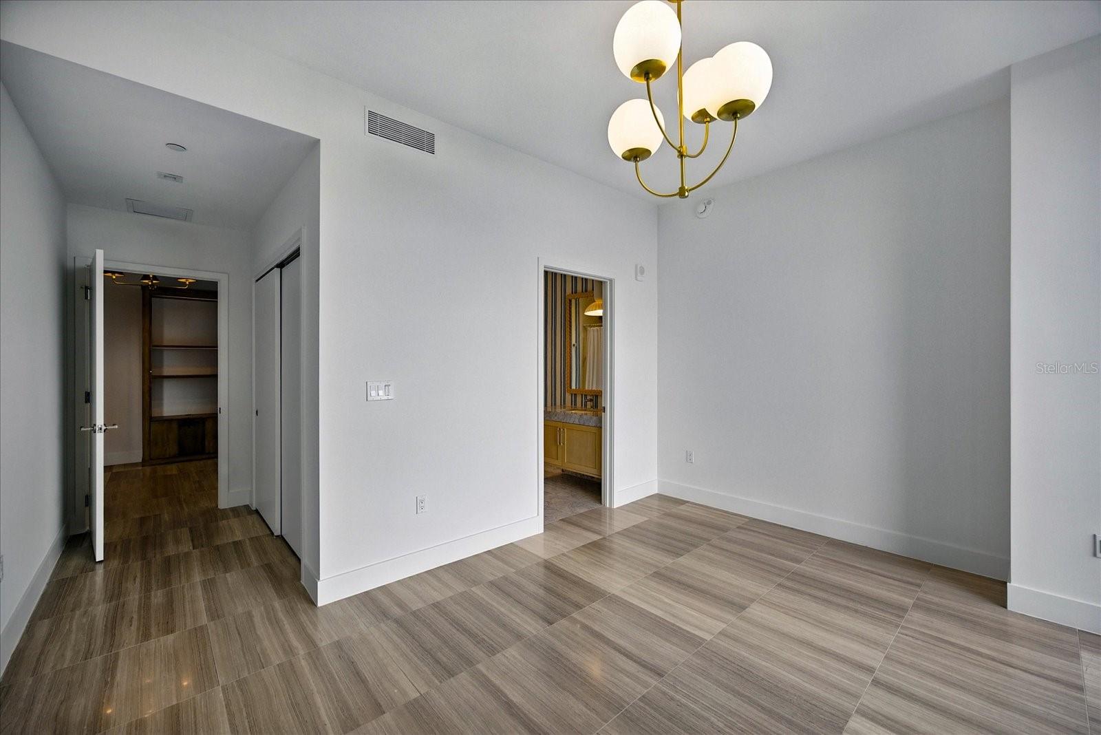 Image 33 of 85 For 2912 Santiago Street 1504
