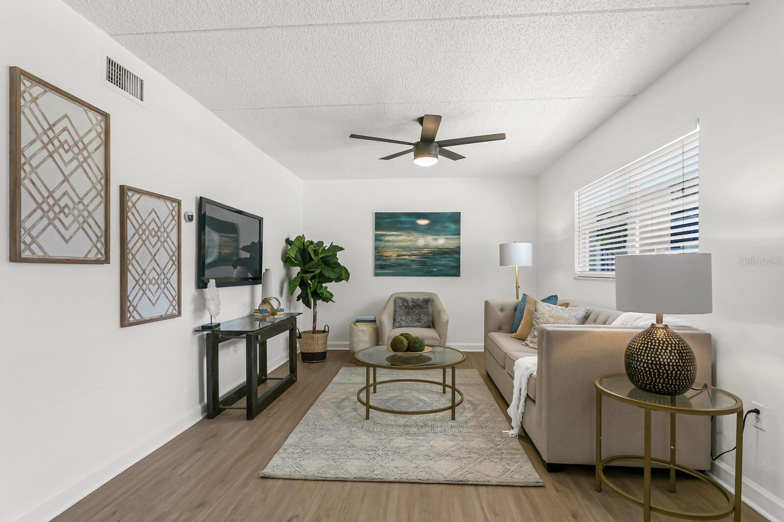 Image 6 of 15 For 807 Howard Avenue 107