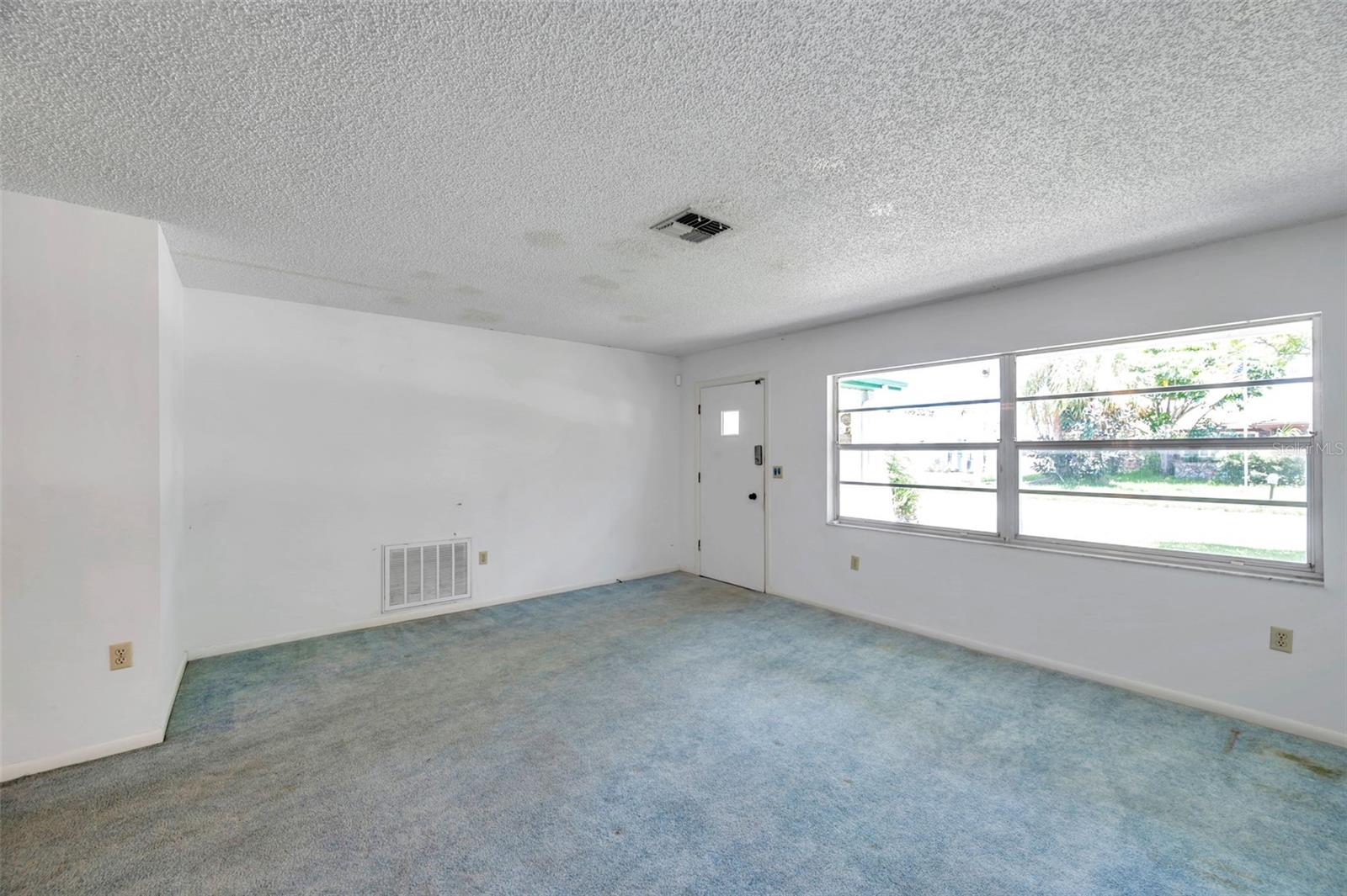 Image 9 of 49 For 7020 Sonata Drive