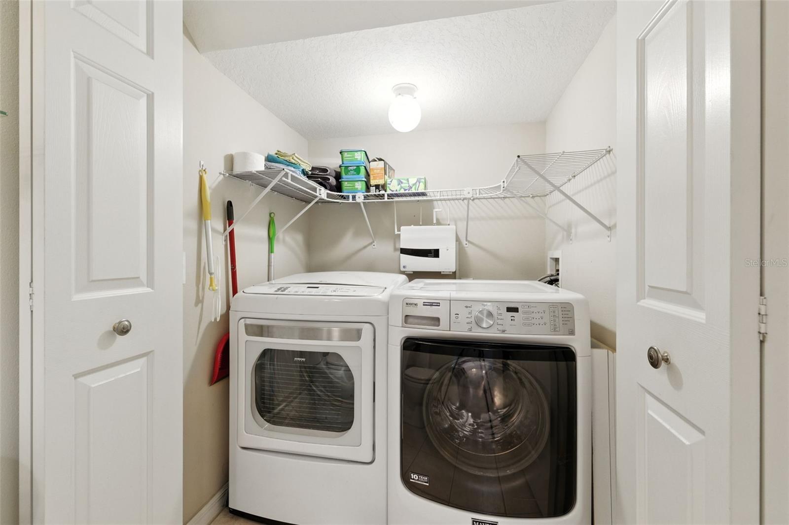 Listing photo id 13 for 3853 Island Way