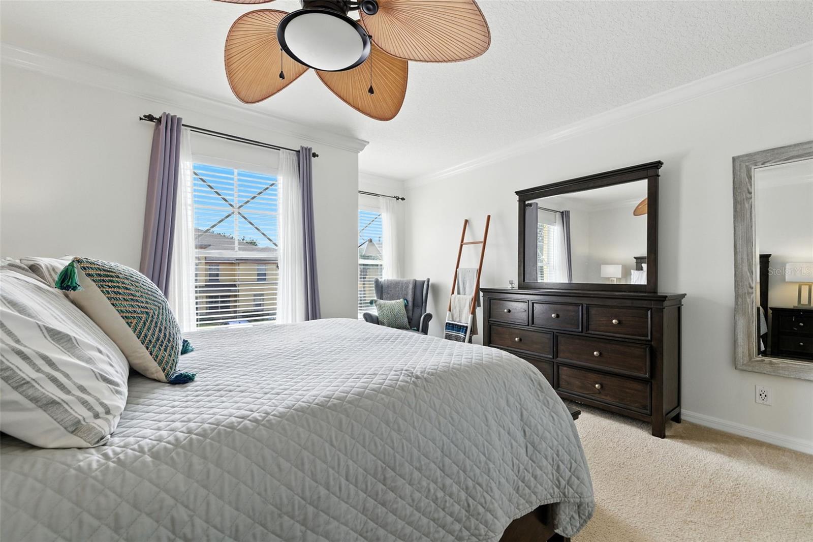 Listing photo id 15 for 3853 Island Way