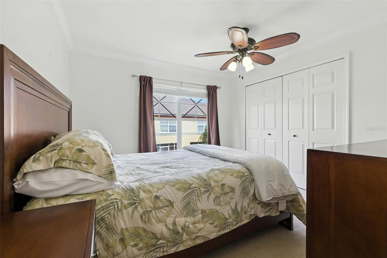 Listing photo id 18 for 3853 Island Way