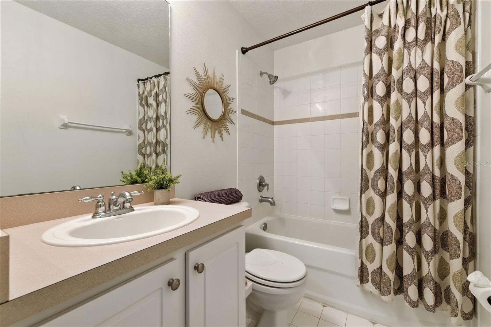 Listing photo id 19 for 3853 Island Way