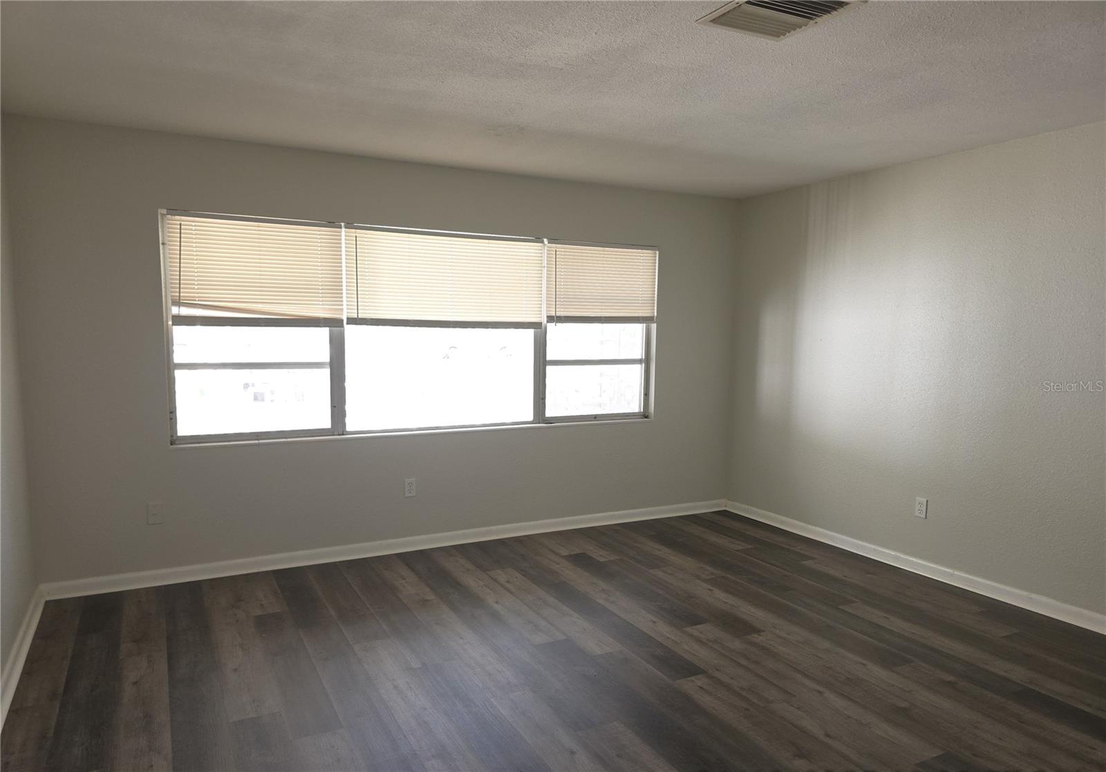 Image 3 of 10 For 1447 Jasmine Way
