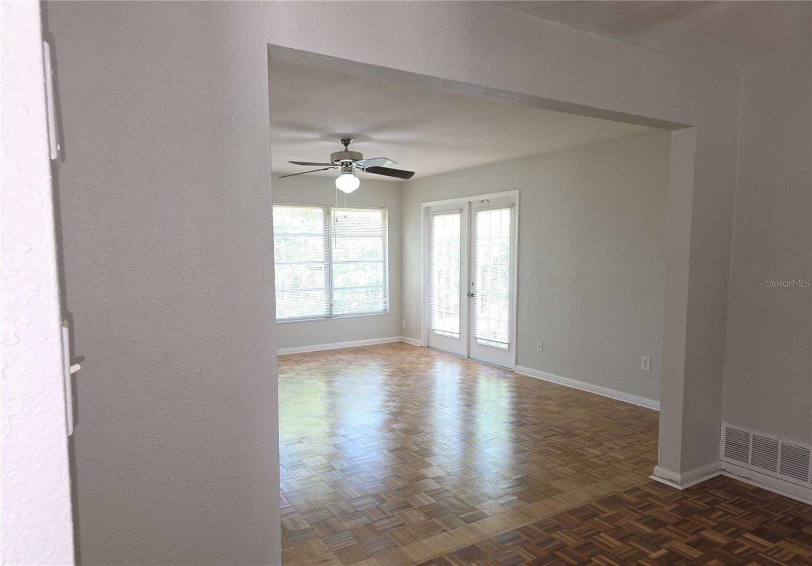 Image 4 of 10 For 1447 Jasmine Way
