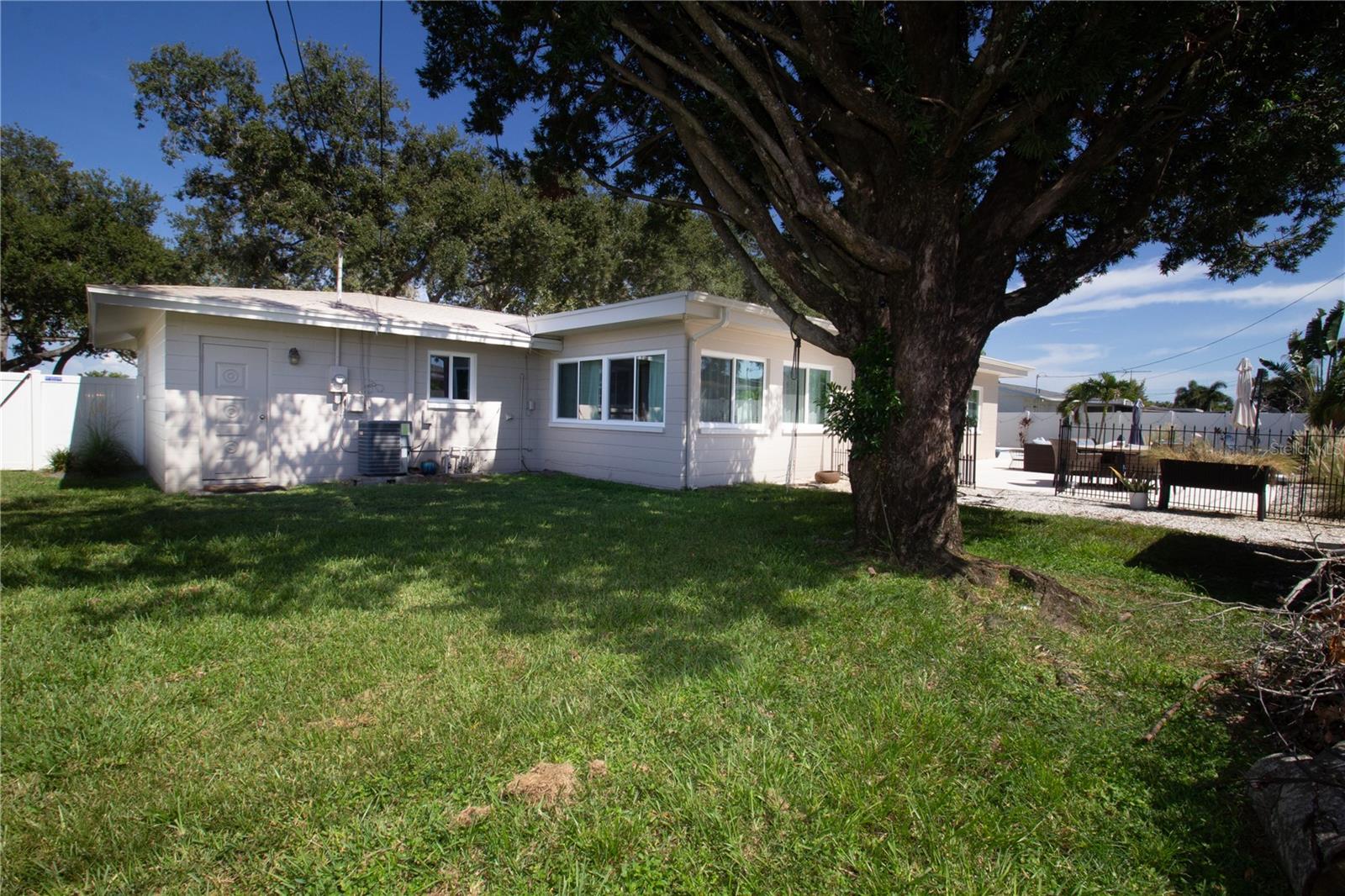 Image 30 of 35 For 8002 115th Street